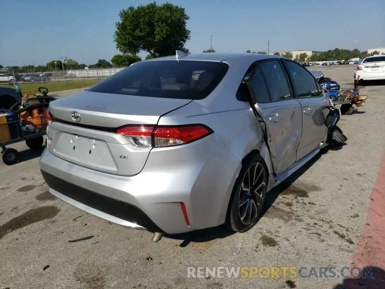 4 Photograph of a damaged car JTDEPRAE5LJ073072 TOYOTA COROLLA 2020