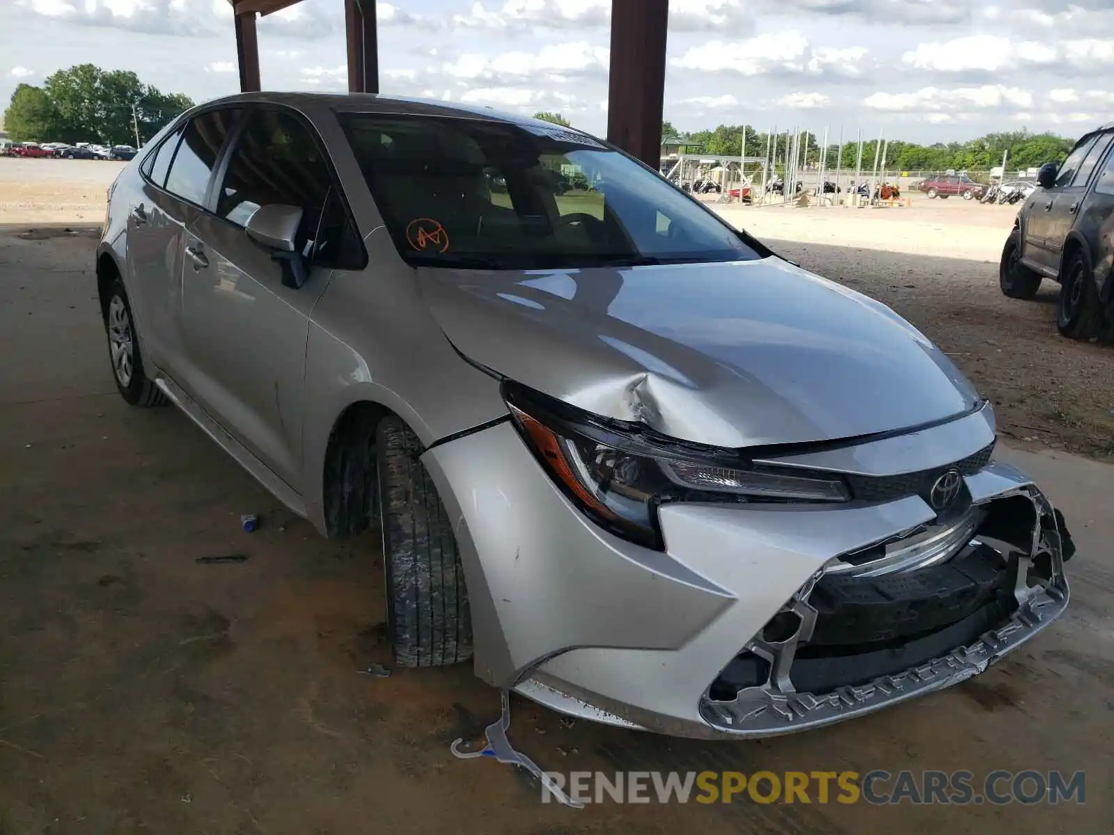 1 Photograph of a damaged car JTDEPRAE5LJ075985 TOYOTA COROLLA 2020