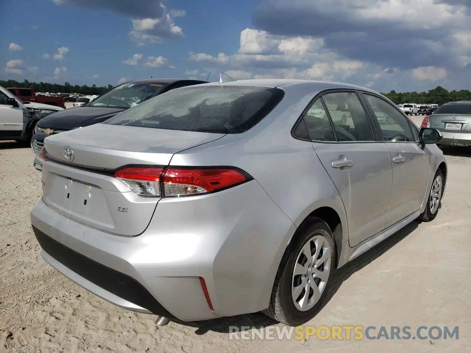 4 Photograph of a damaged car JTDEPRAE5LJ076327 TOYOTA COROLLA 2020