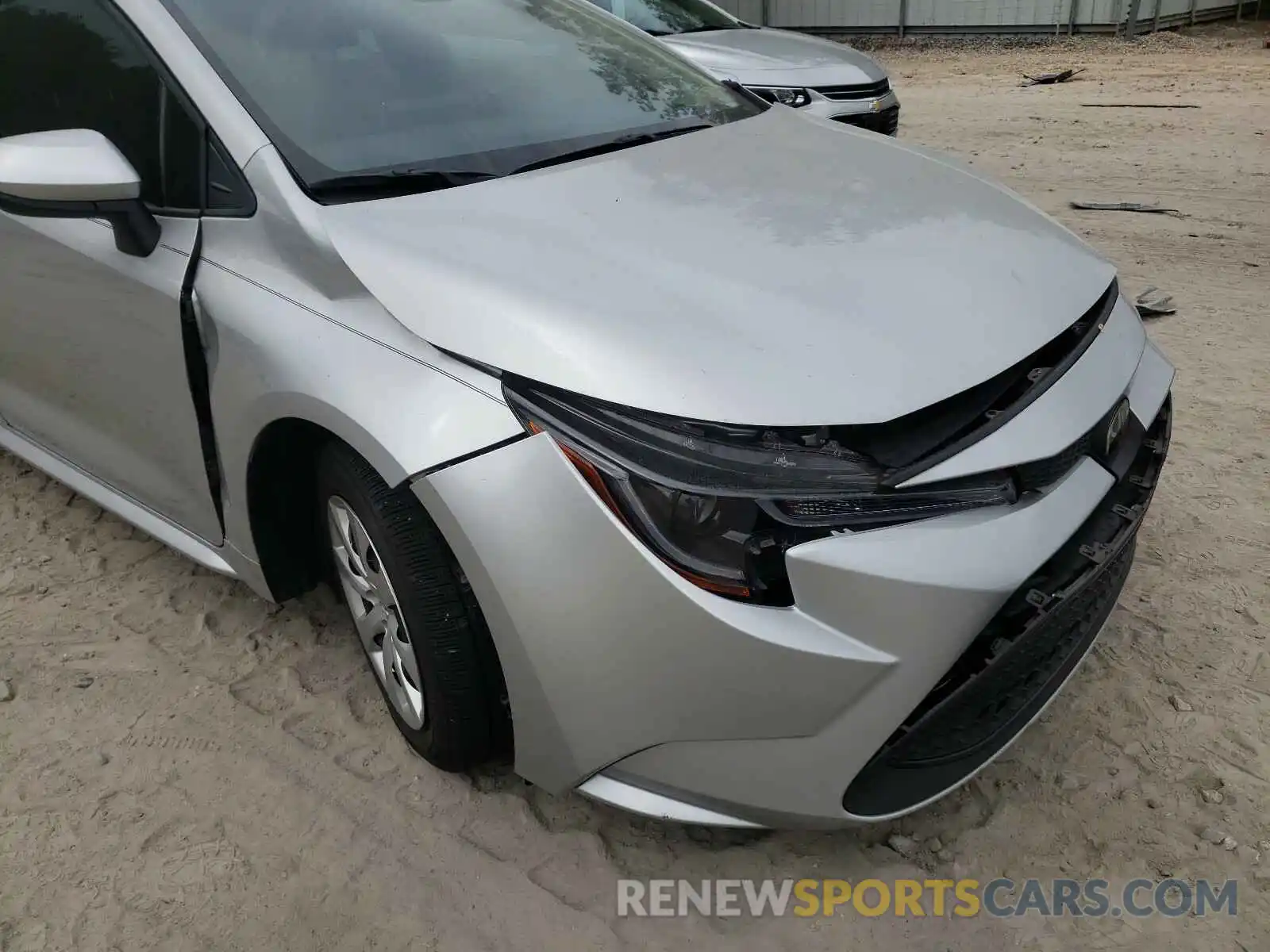 9 Photograph of a damaged car JTDEPRAE5LJ076621 TOYOTA COROLLA 2020