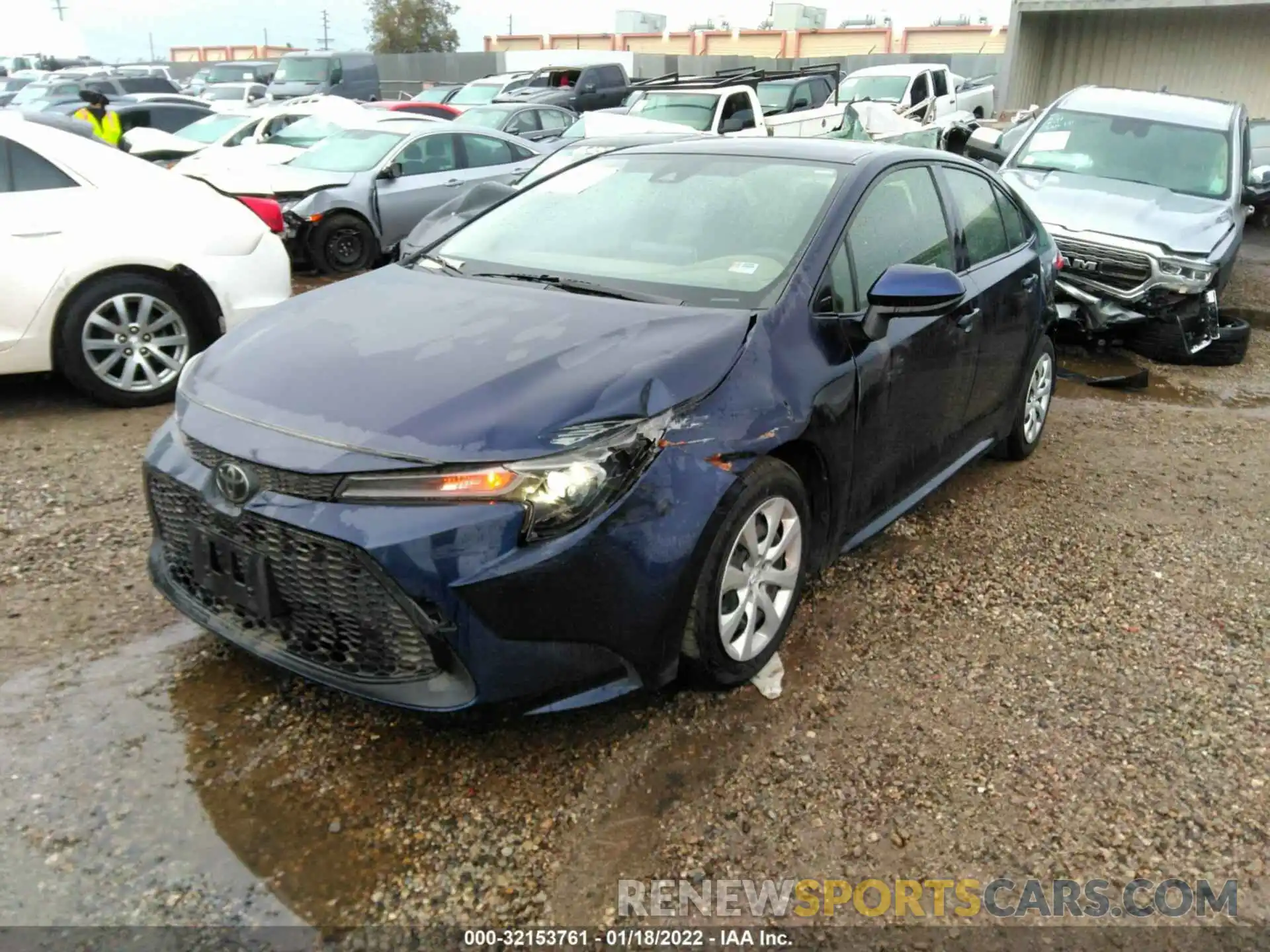 2 Photograph of a damaged car JTDEPRAE5LJ077056 TOYOTA COROLLA 2020