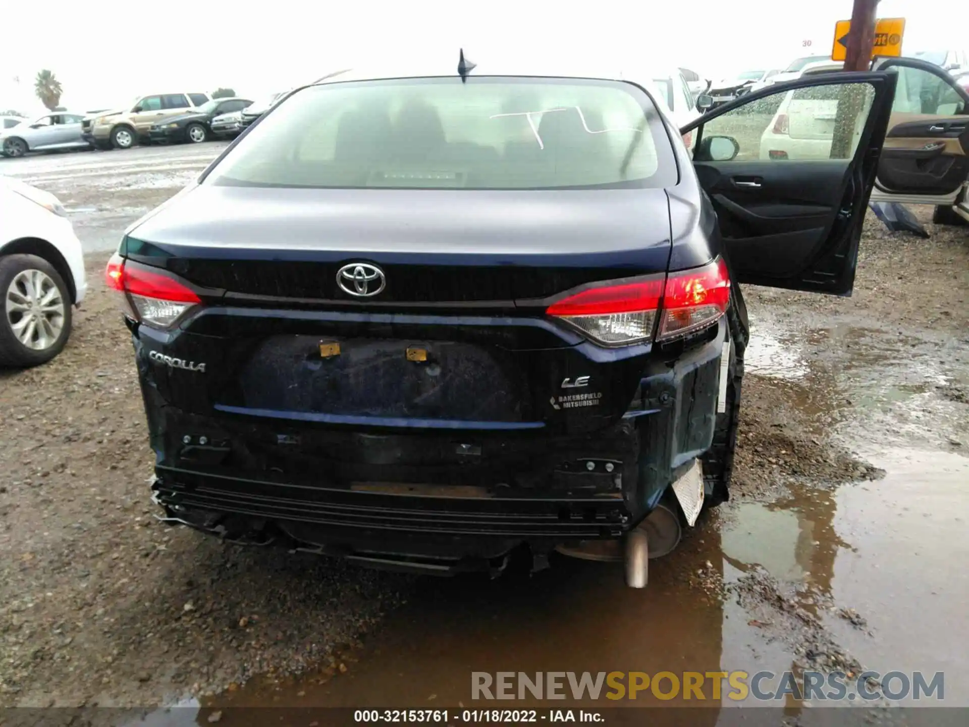 6 Photograph of a damaged car JTDEPRAE5LJ077056 TOYOTA COROLLA 2020