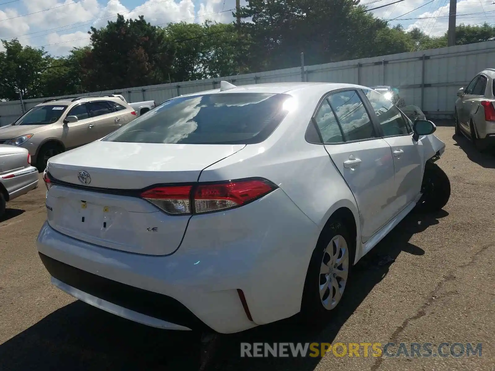 4 Photograph of a damaged car JTDEPRAE5LJ078837 TOYOTA COROLLA 2020