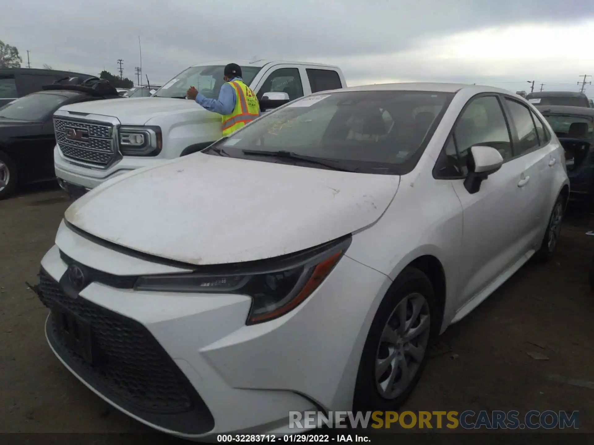 2 Photograph of a damaged car JTDEPRAE5LJ081186 TOYOTA COROLLA 2020