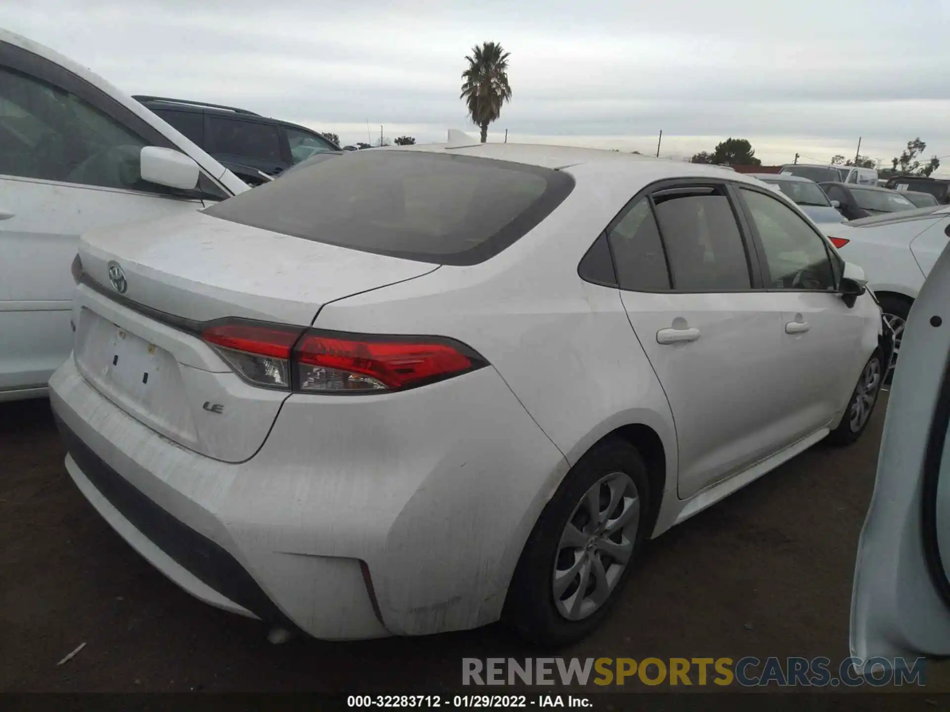 4 Photograph of a damaged car JTDEPRAE5LJ081186 TOYOTA COROLLA 2020