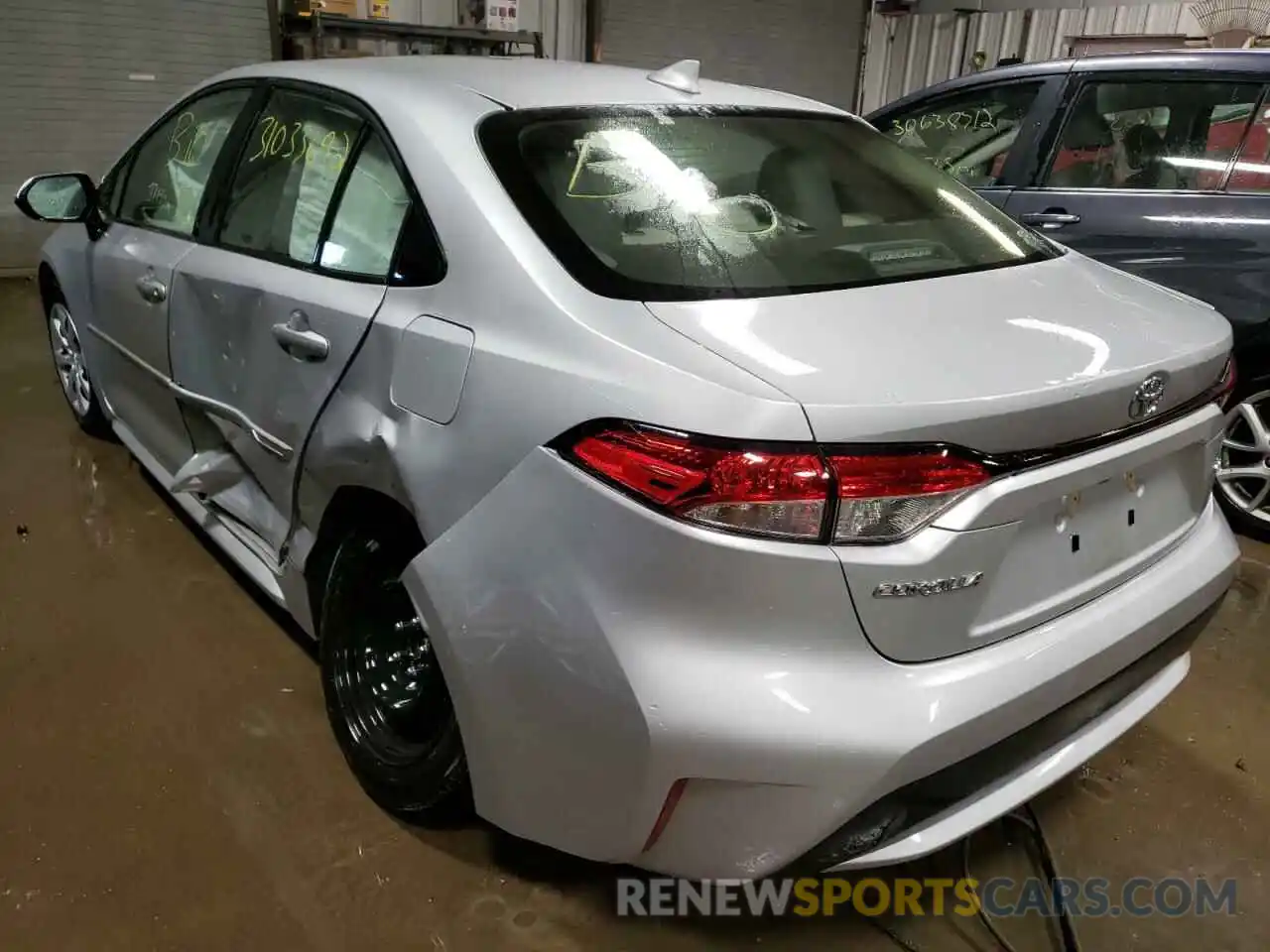 3 Photograph of a damaged car JTDEPRAE5LJ081298 TOYOTA COROLLA 2020