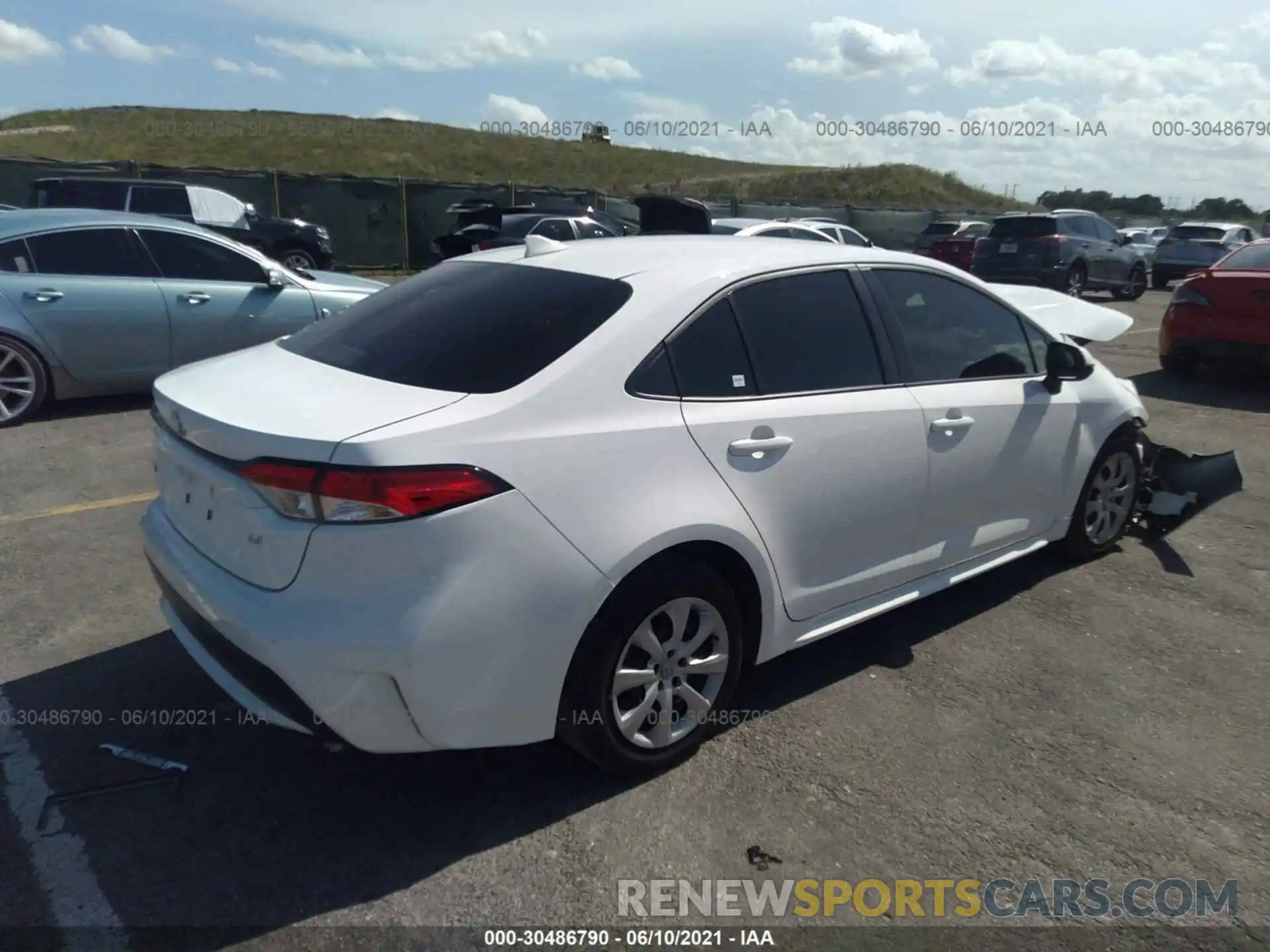 4 Photograph of a damaged car JTDEPRAE5LJ082175 TOYOTA COROLLA 2020