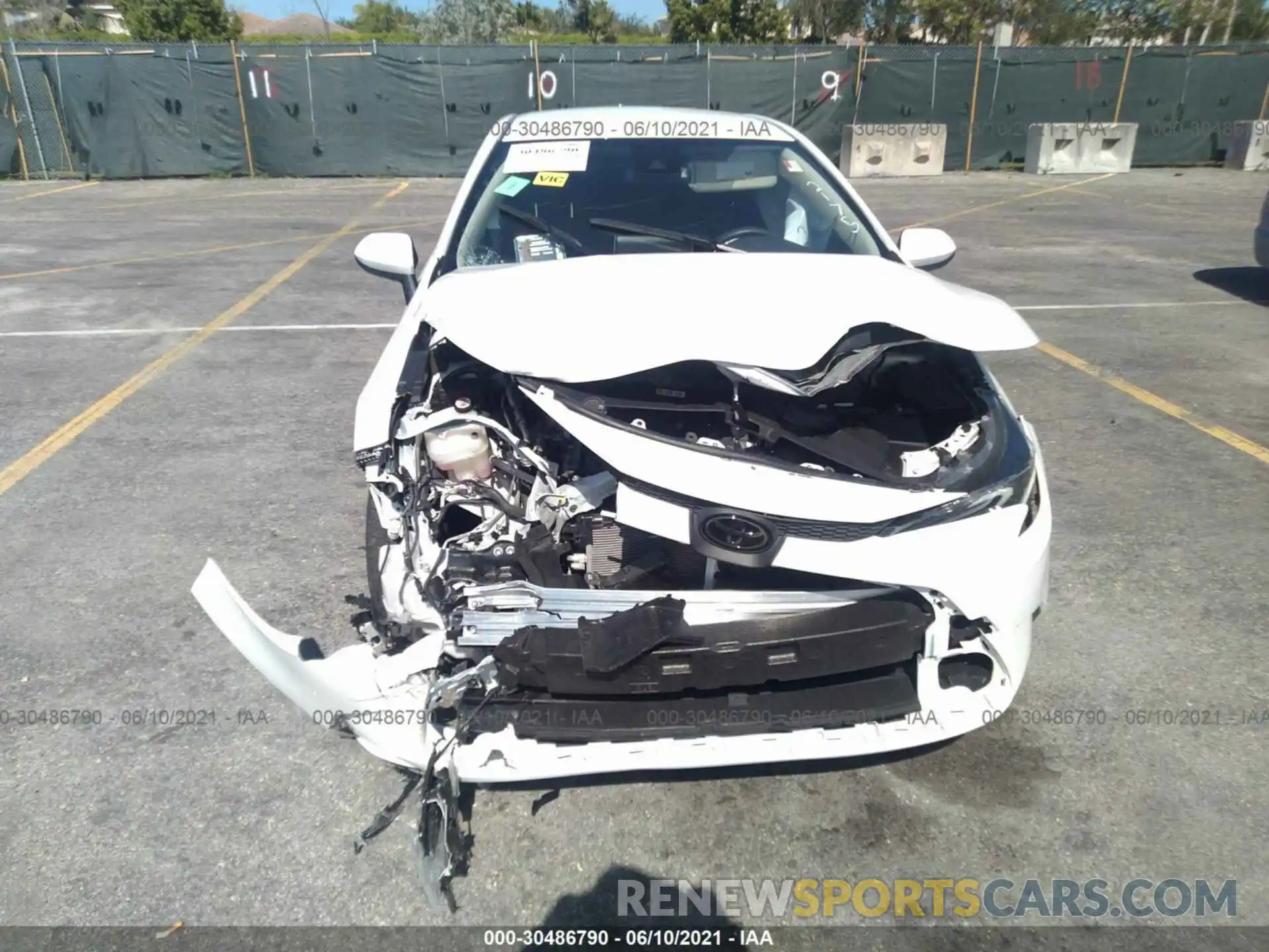 6 Photograph of a damaged car JTDEPRAE5LJ082175 TOYOTA COROLLA 2020