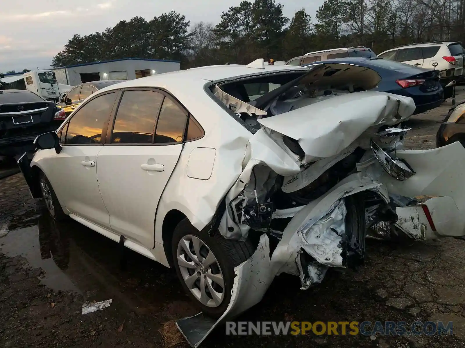 3 Photograph of a damaged car JTDEPRAE5LJ083486 TOYOTA COROLLA 2020