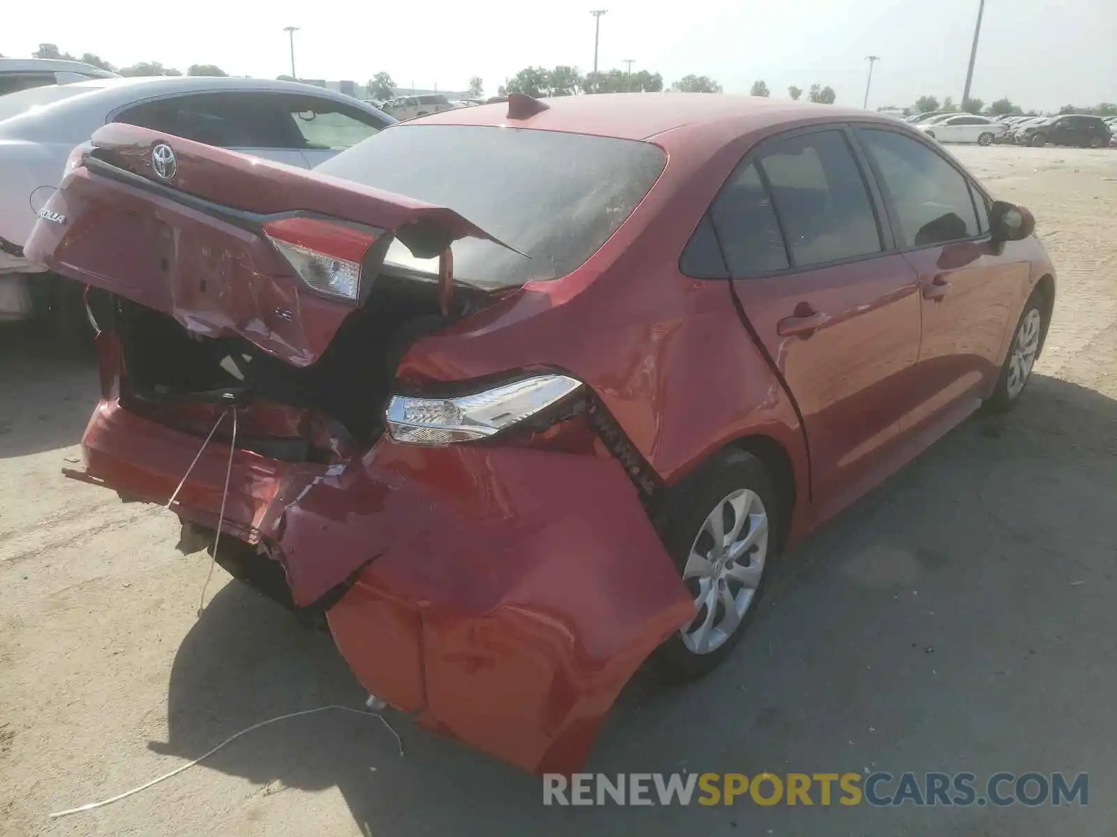 4 Photograph of a damaged car JTDEPRAE5LJ085285 TOYOTA COROLLA 2020