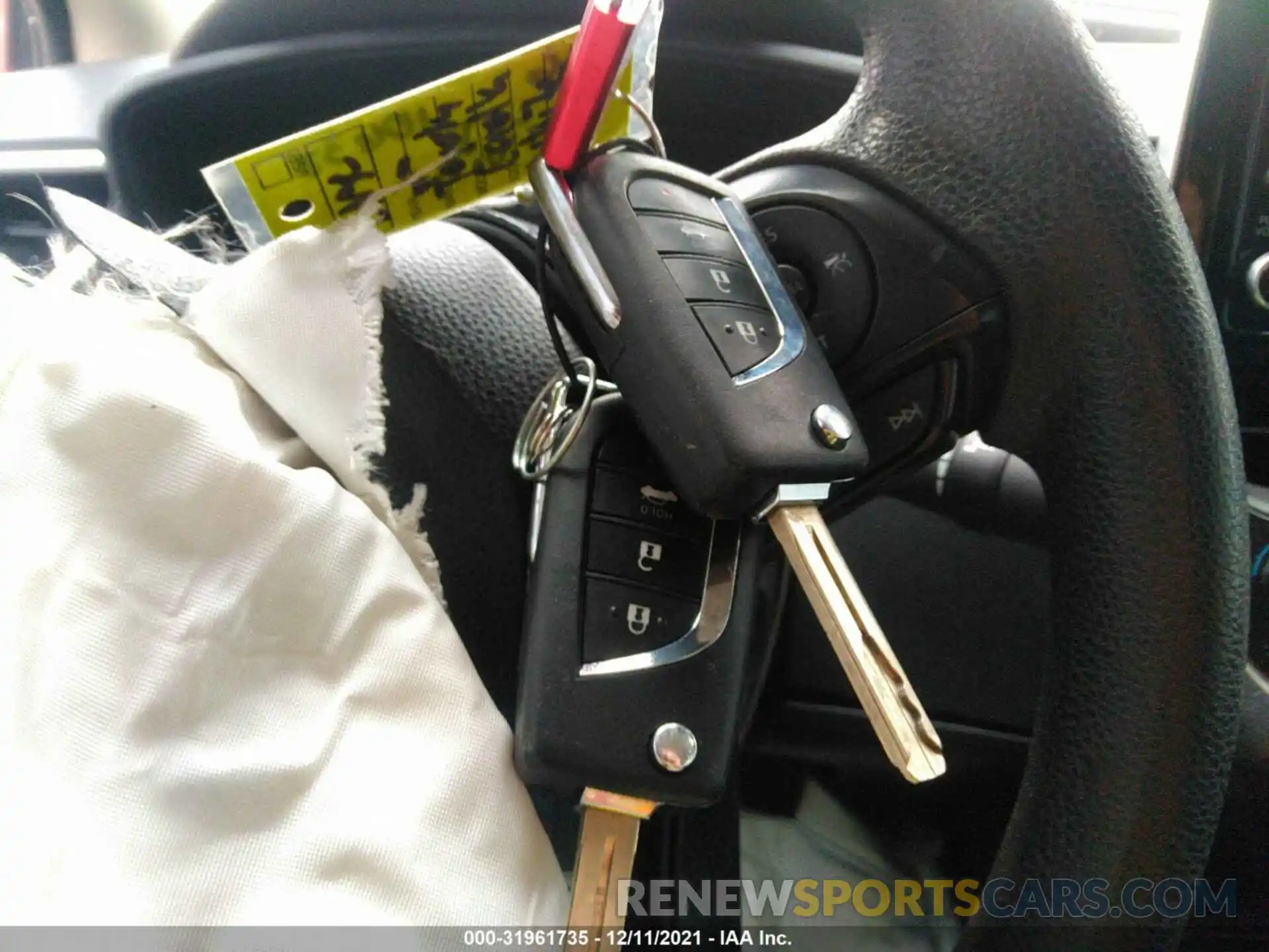 11 Photograph of a damaged car JTDEPRAE5LJ085464 TOYOTA COROLLA 2020