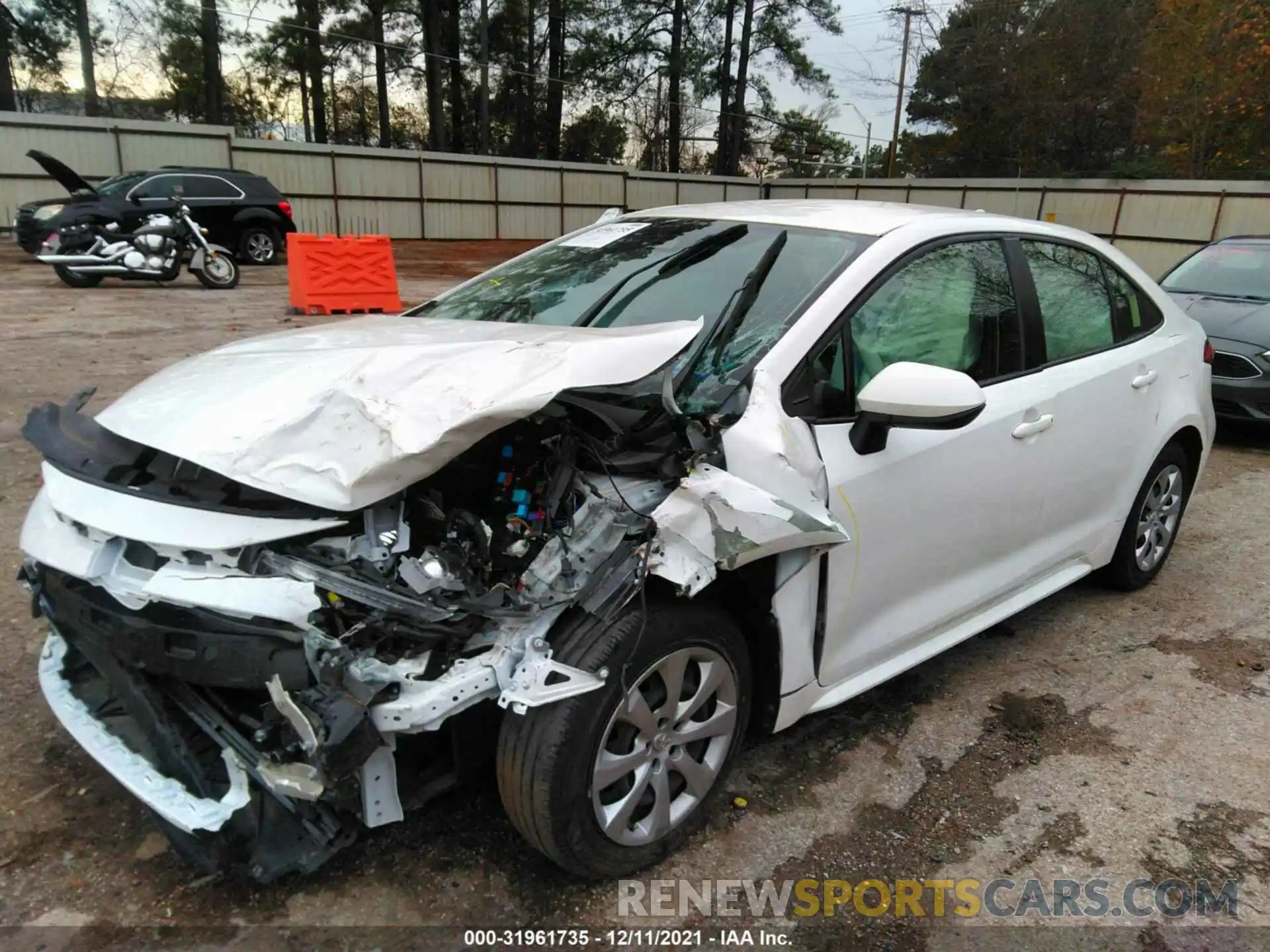 2 Photograph of a damaged car JTDEPRAE5LJ085464 TOYOTA COROLLA 2020