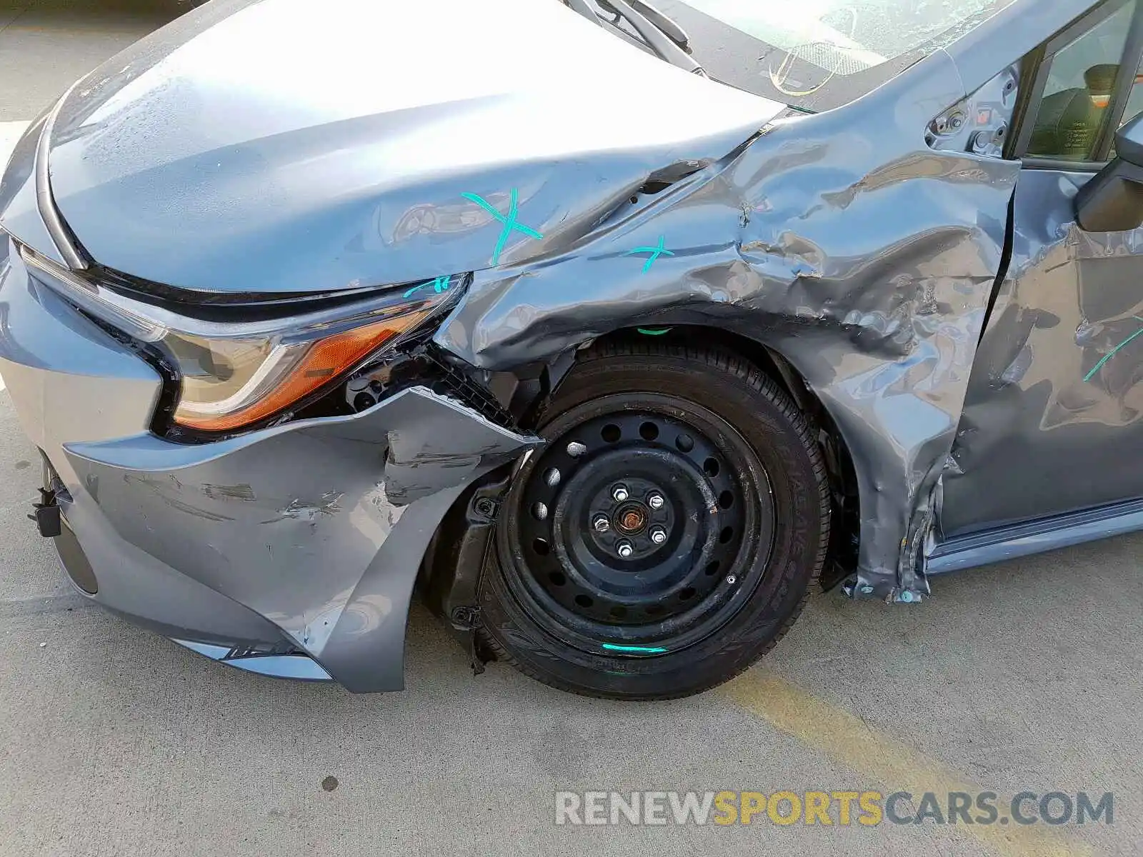 9 Photograph of a damaged car JTDEPRAE5LJ085755 TOYOTA COROLLA 2020