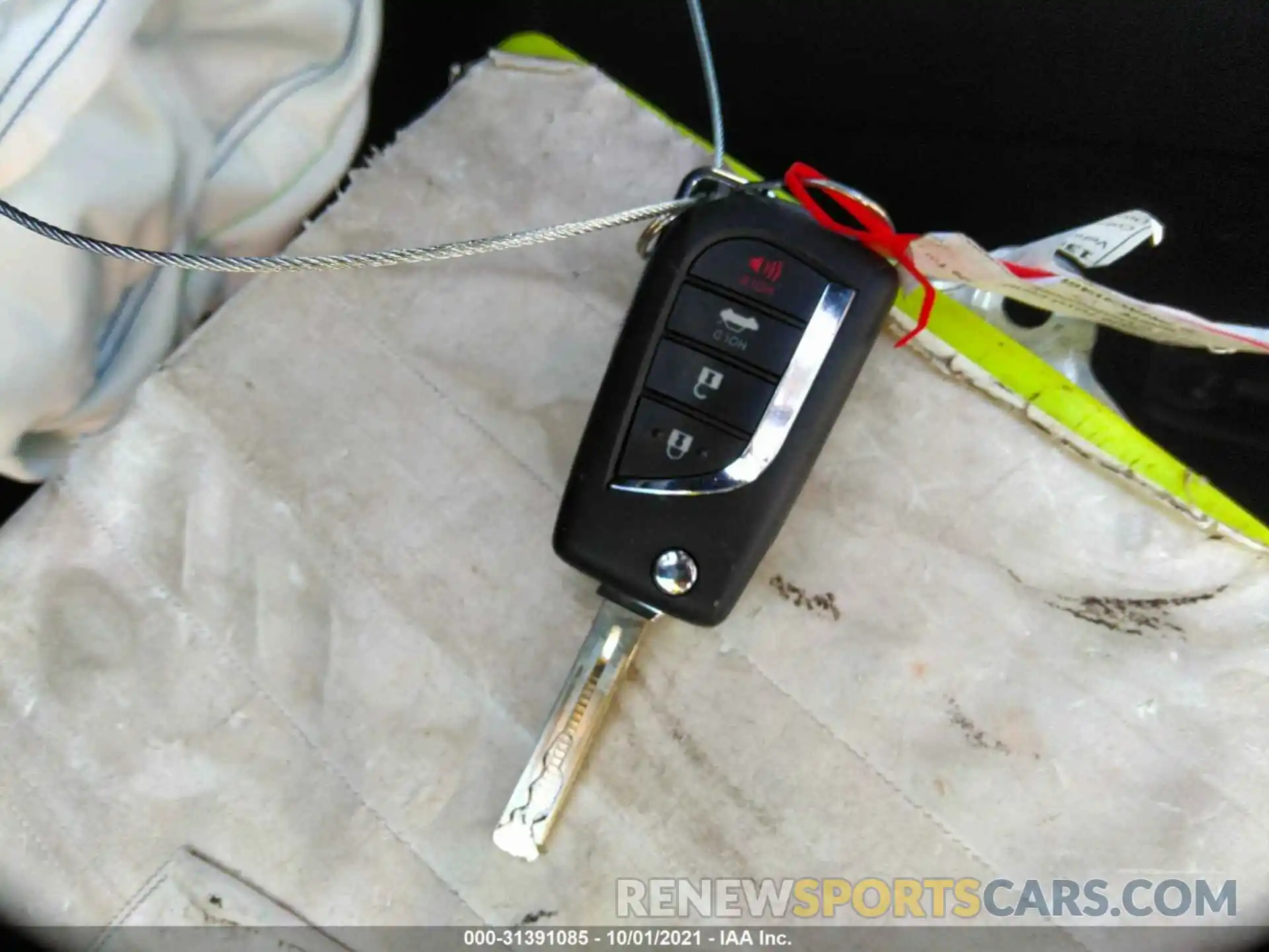 11 Photograph of a damaged car JTDEPRAE5LJ086727 TOYOTA COROLLA 2020