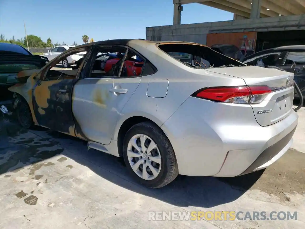 3 Photograph of a damaged car JTDEPRAE5LJ086808 TOYOTA COROLLA 2020