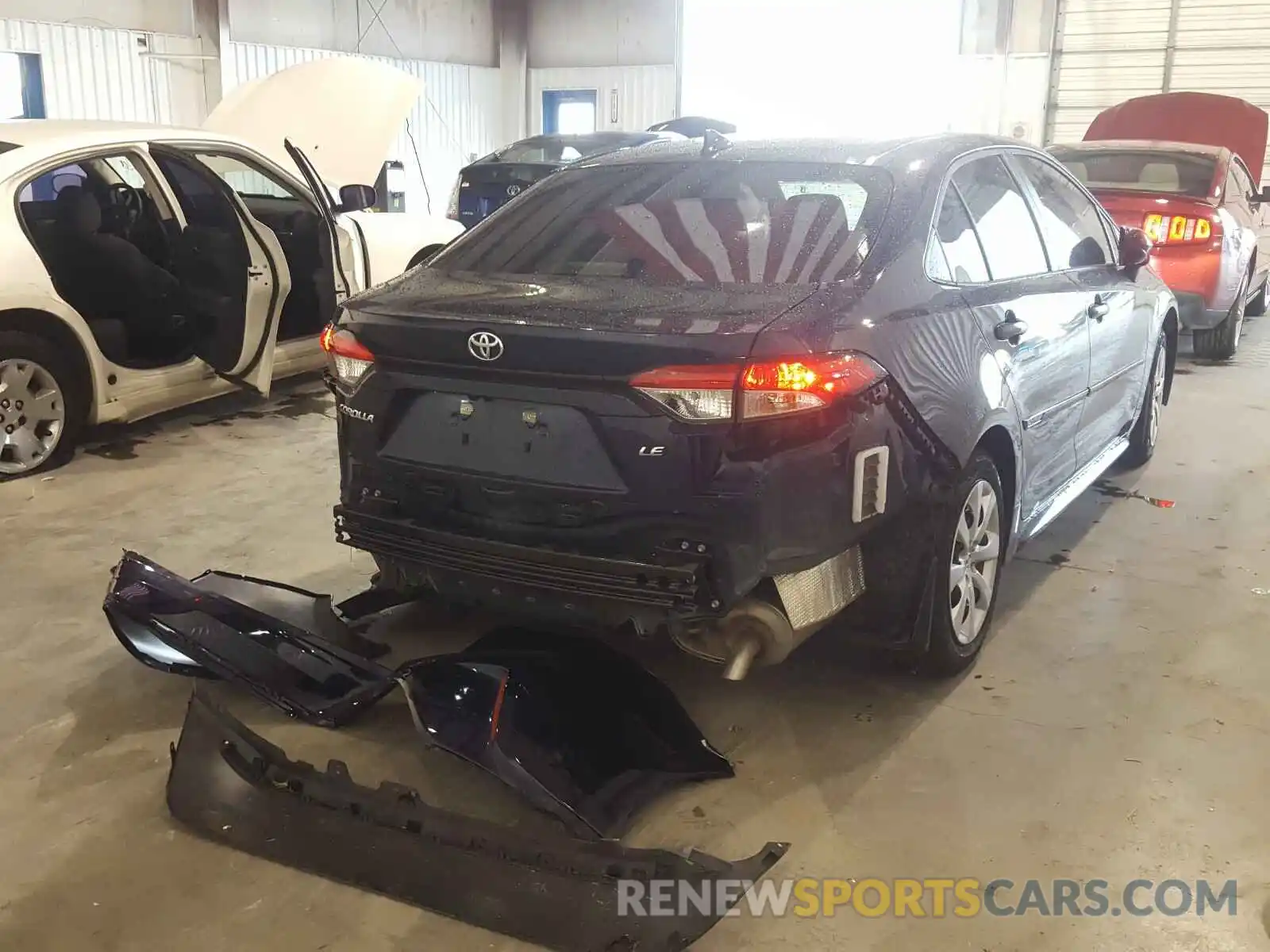 4 Photograph of a damaged car JTDEPRAE5LJ087327 TOYOTA COROLLA 2020