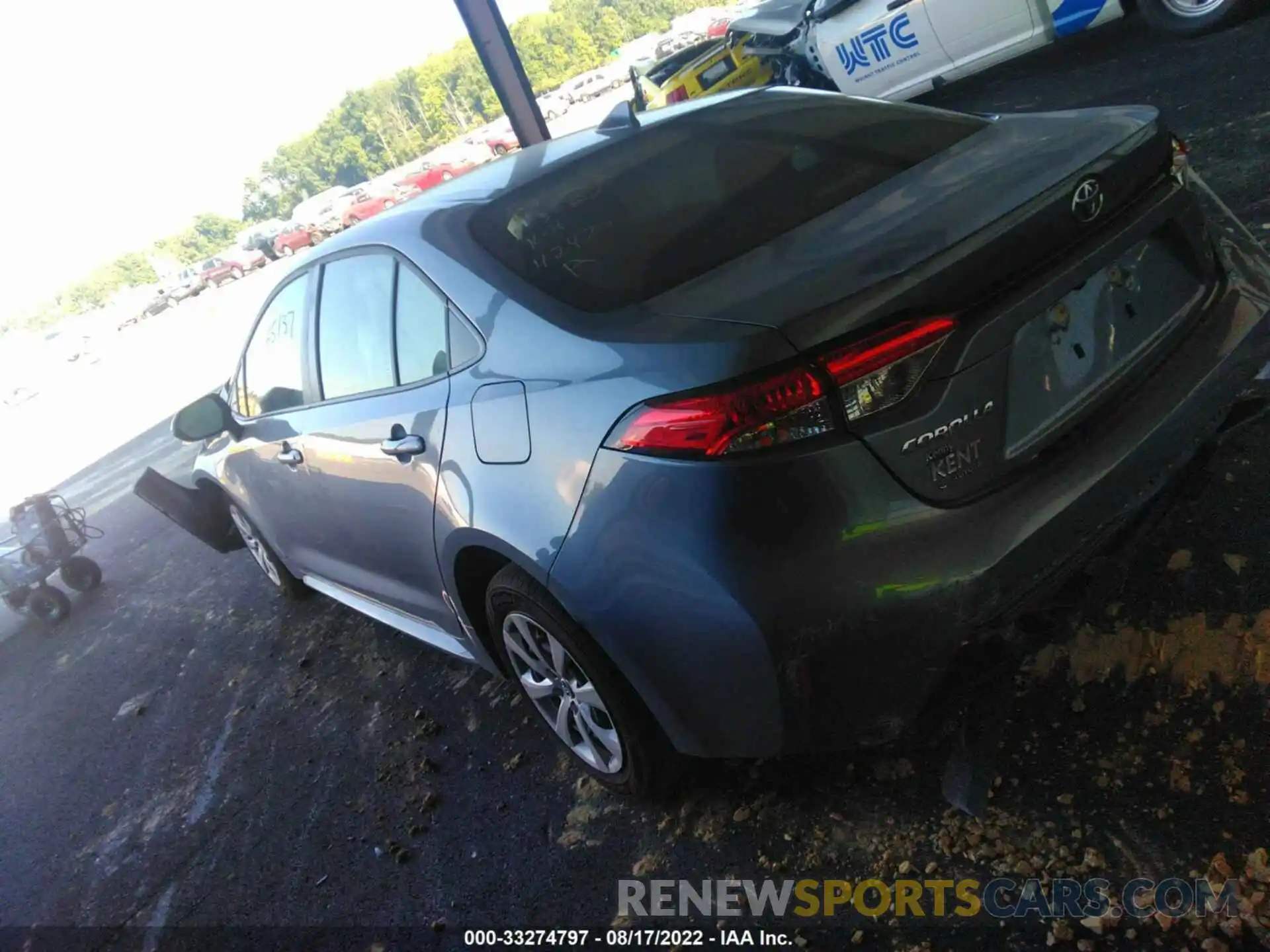 3 Photograph of a damaged car JTDEPRAE5LJ087635 TOYOTA COROLLA 2020