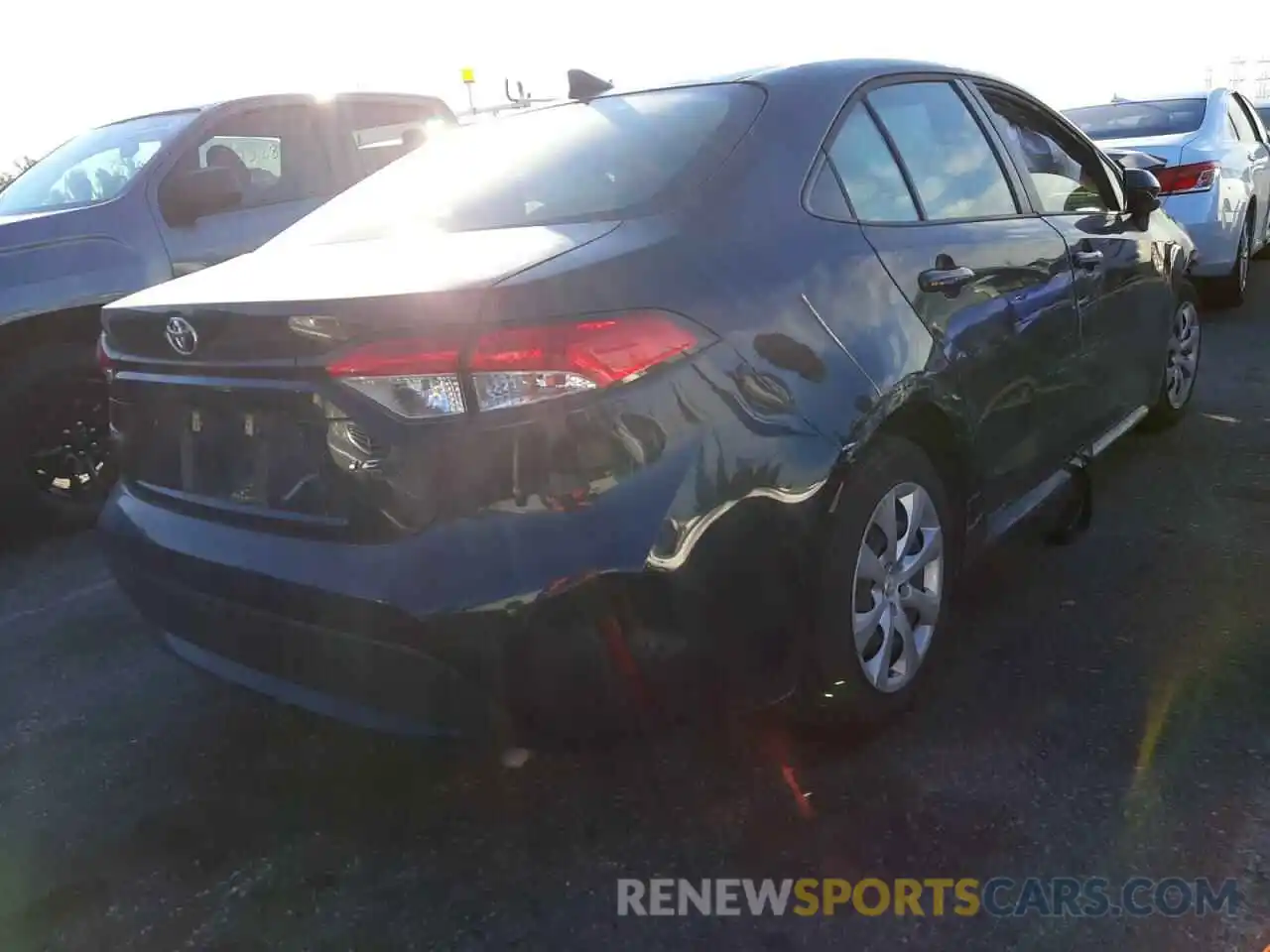 4 Photograph of a damaged car JTDEPRAE5LJ089854 TOYOTA COROLLA 2020