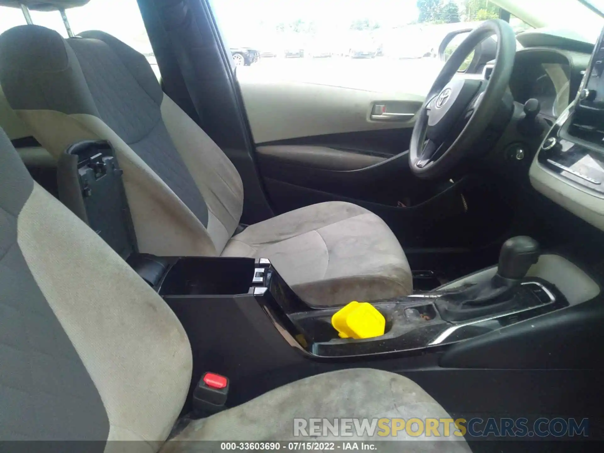 5 Photograph of a damaged car JTDEPRAE5LJ092785 TOYOTA COROLLA 2020