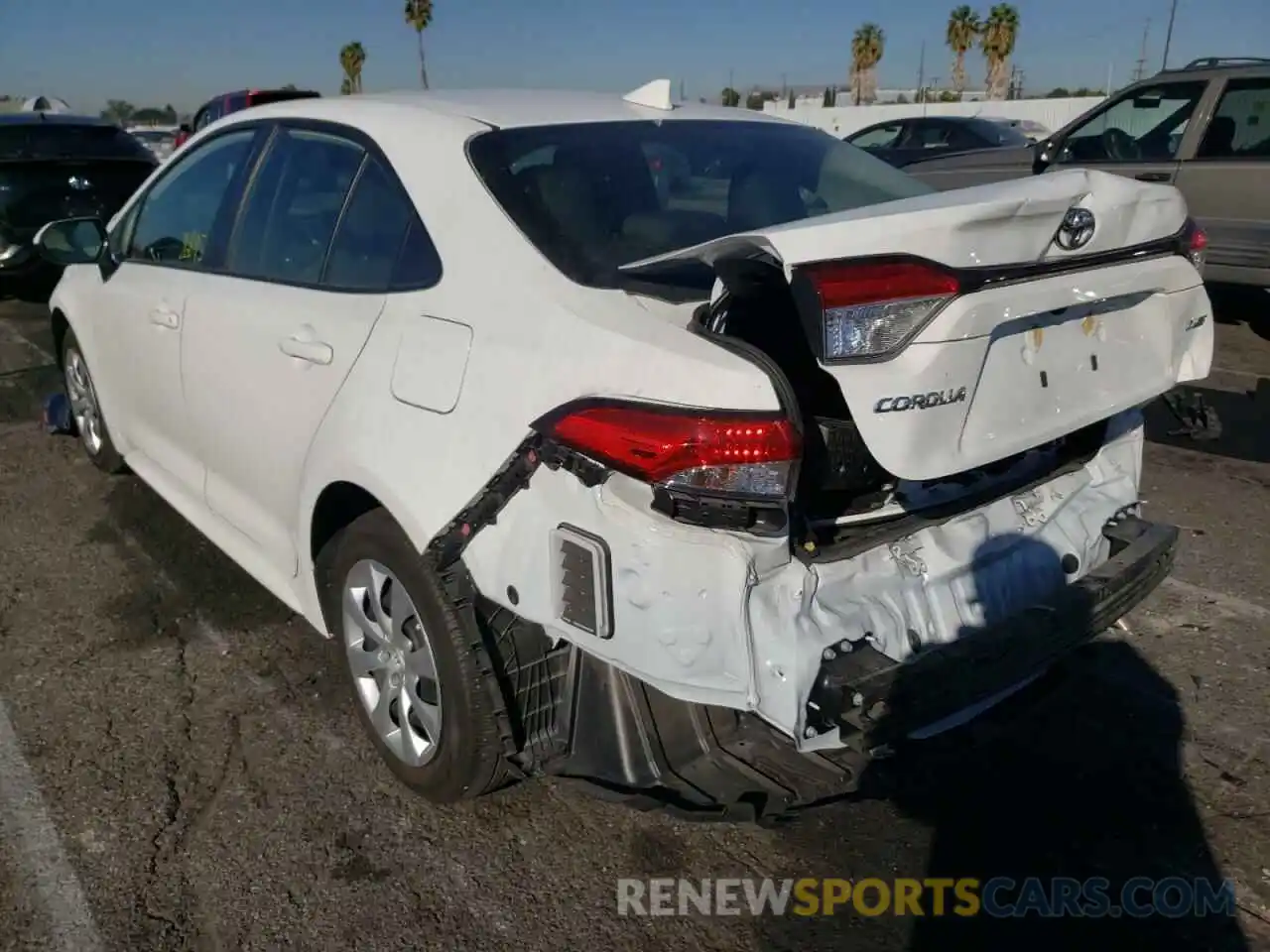 3 Photograph of a damaged car JTDEPRAE5LJ094732 TOYOTA COROLLA 2020