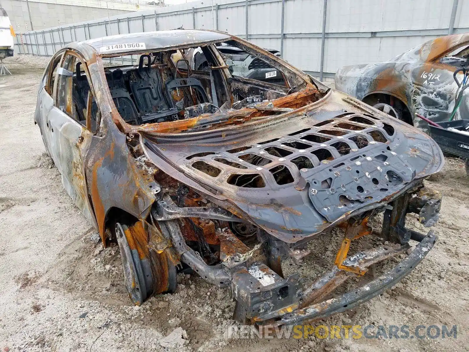 1 Photograph of a damaged car JTDEPRAE5LJ095413 TOYOTA COROLLA 2020