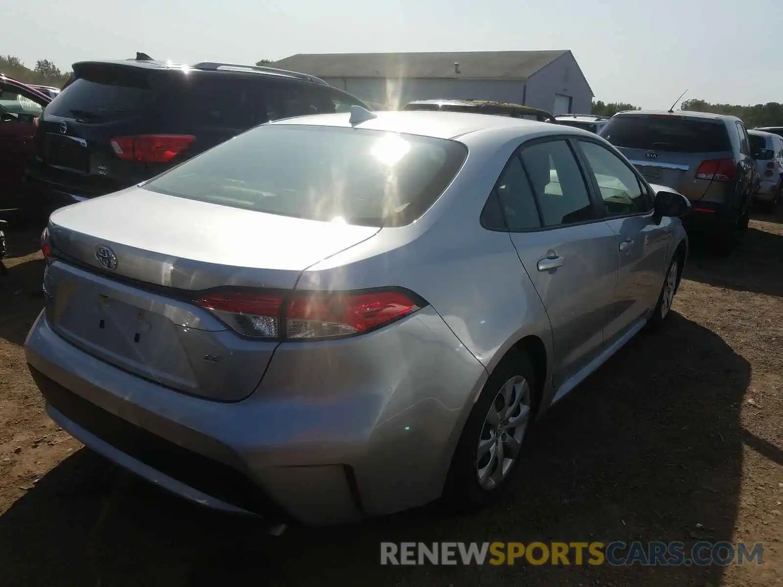 4 Photograph of a damaged car JTDEPRAE5LJ095833 TOYOTA COROLLA 2020