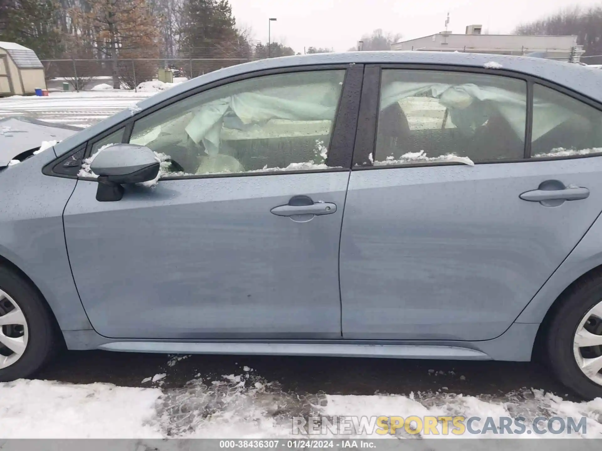 15 Photograph of a damaged car JTDEPRAE5LJ096142 TOYOTA COROLLA 2020