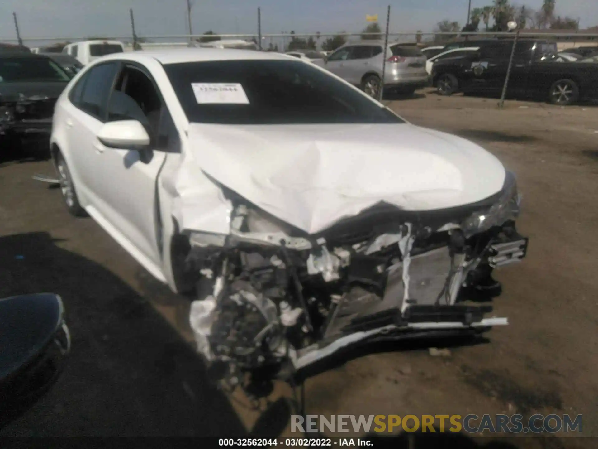 1 Photograph of a damaged car JTDEPRAE5LJ098912 TOYOTA COROLLA 2020