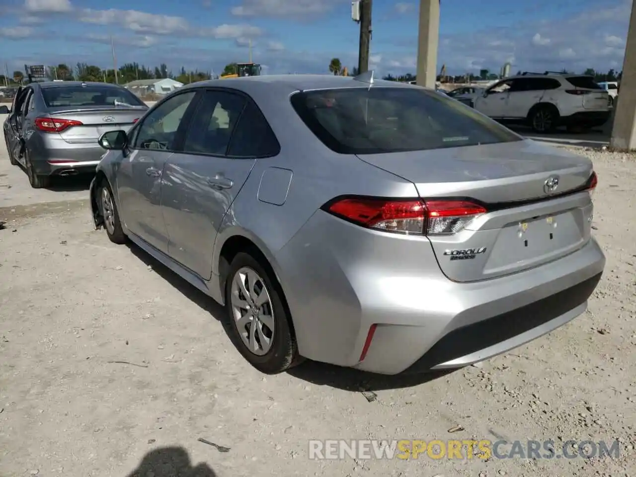 3 Photograph of a damaged car JTDEPRAE5LJ102568 TOYOTA COROLLA 2020