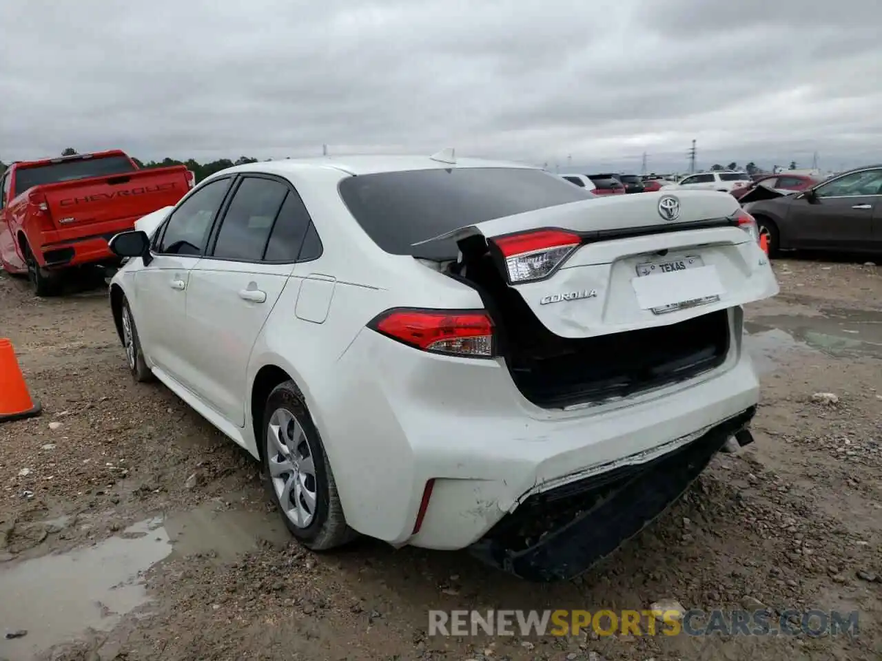 3 Photograph of a damaged car JTDEPRAE5LJ103008 TOYOTA COROLLA 2020