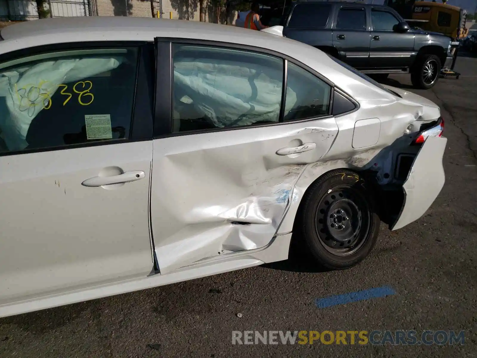 9 Photograph of a damaged car JTDEPRAE5LJ103042 TOYOTA COROLLA 2020