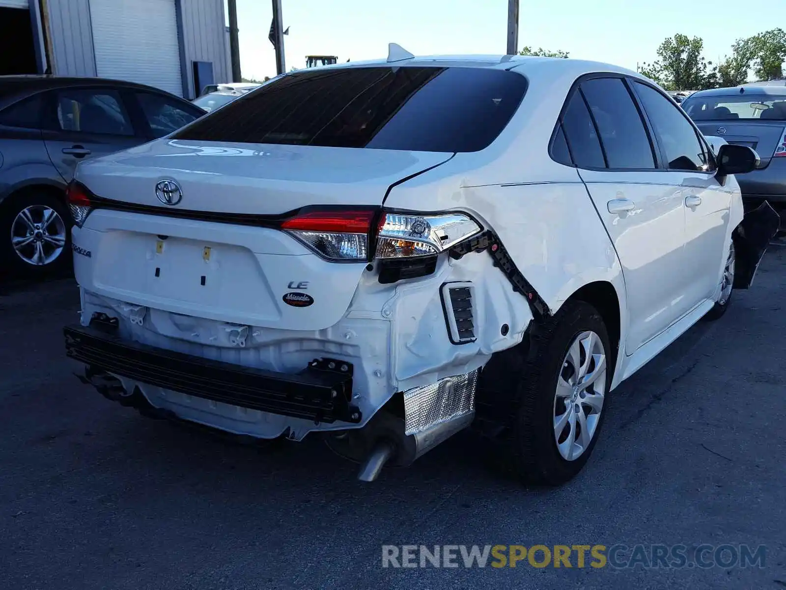 4 Photograph of a damaged car JTDEPRAE5LJ103252 TOYOTA COROLLA 2020