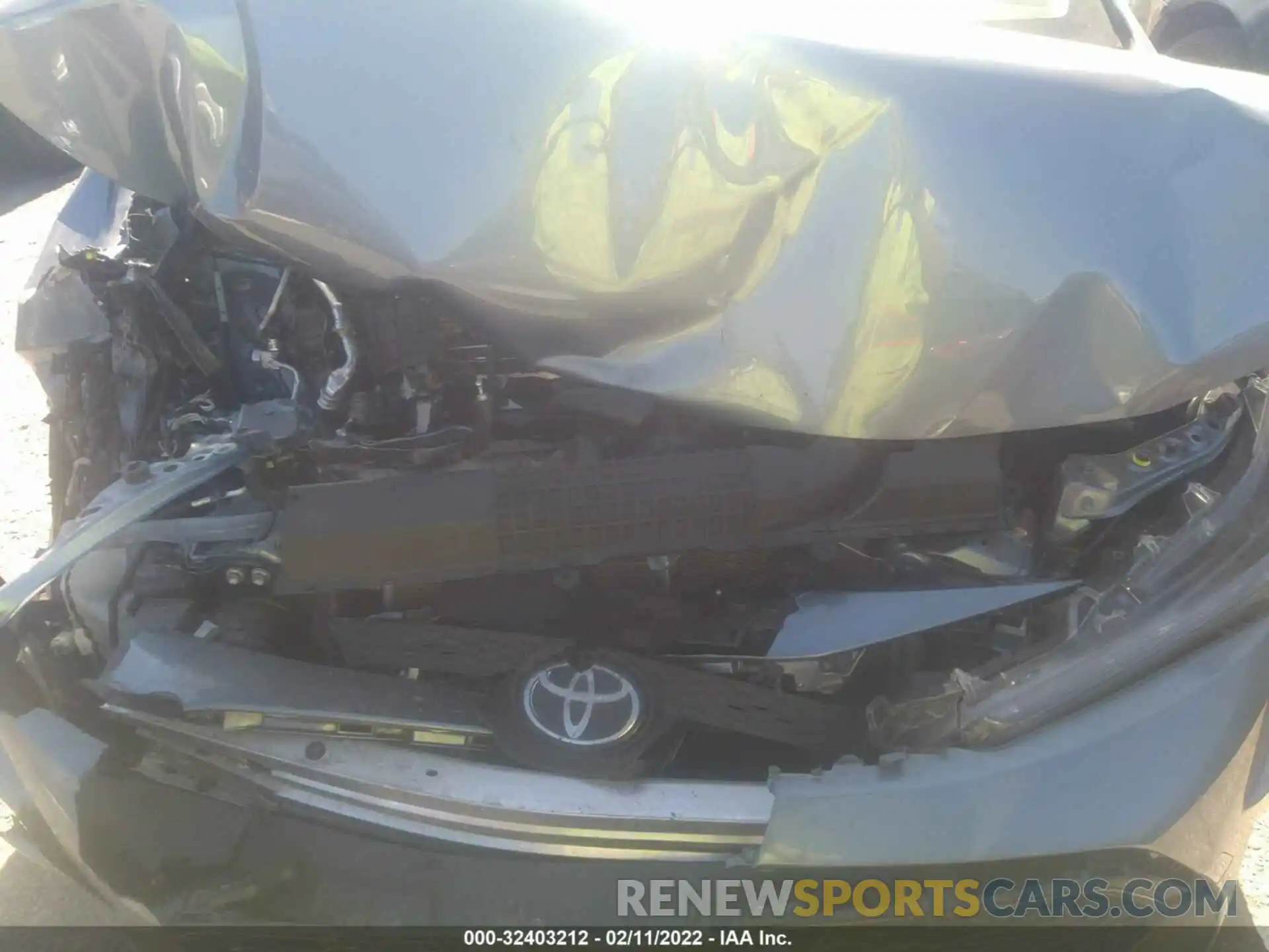 10 Photograph of a damaged car JTDEPRAE5LJ103932 TOYOTA COROLLA 2020