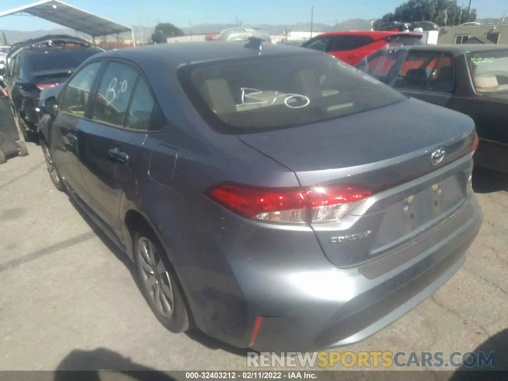 3 Photograph of a damaged car JTDEPRAE5LJ103932 TOYOTA COROLLA 2020