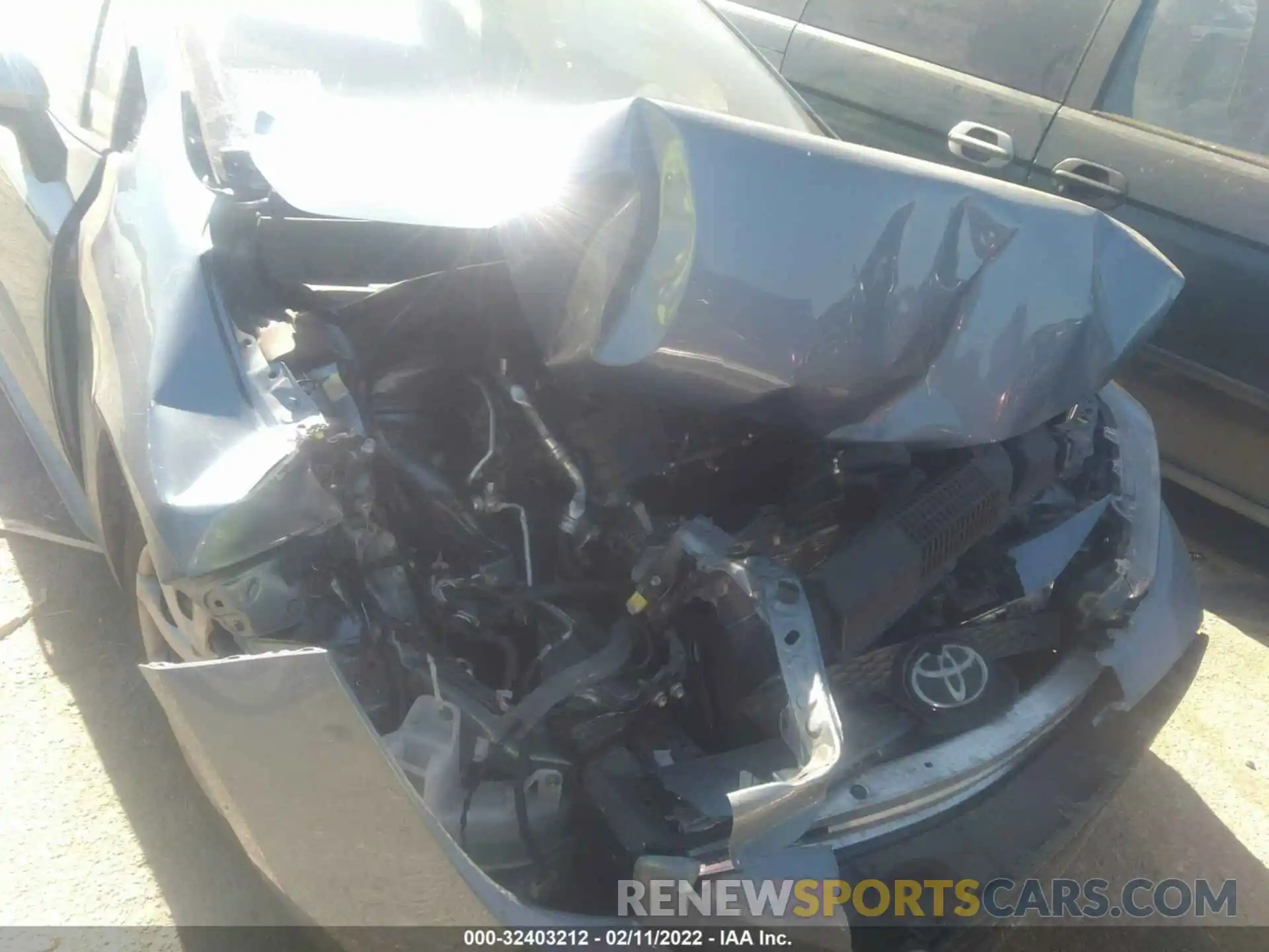 6 Photograph of a damaged car JTDEPRAE5LJ103932 TOYOTA COROLLA 2020