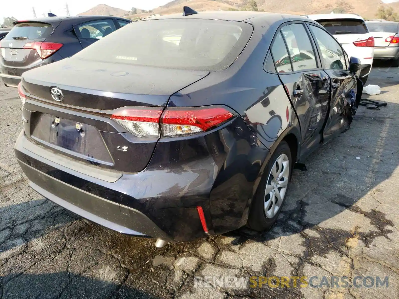 4 Photograph of a damaged car JTDEPRAE5LJ105017 TOYOTA COROLLA 2020