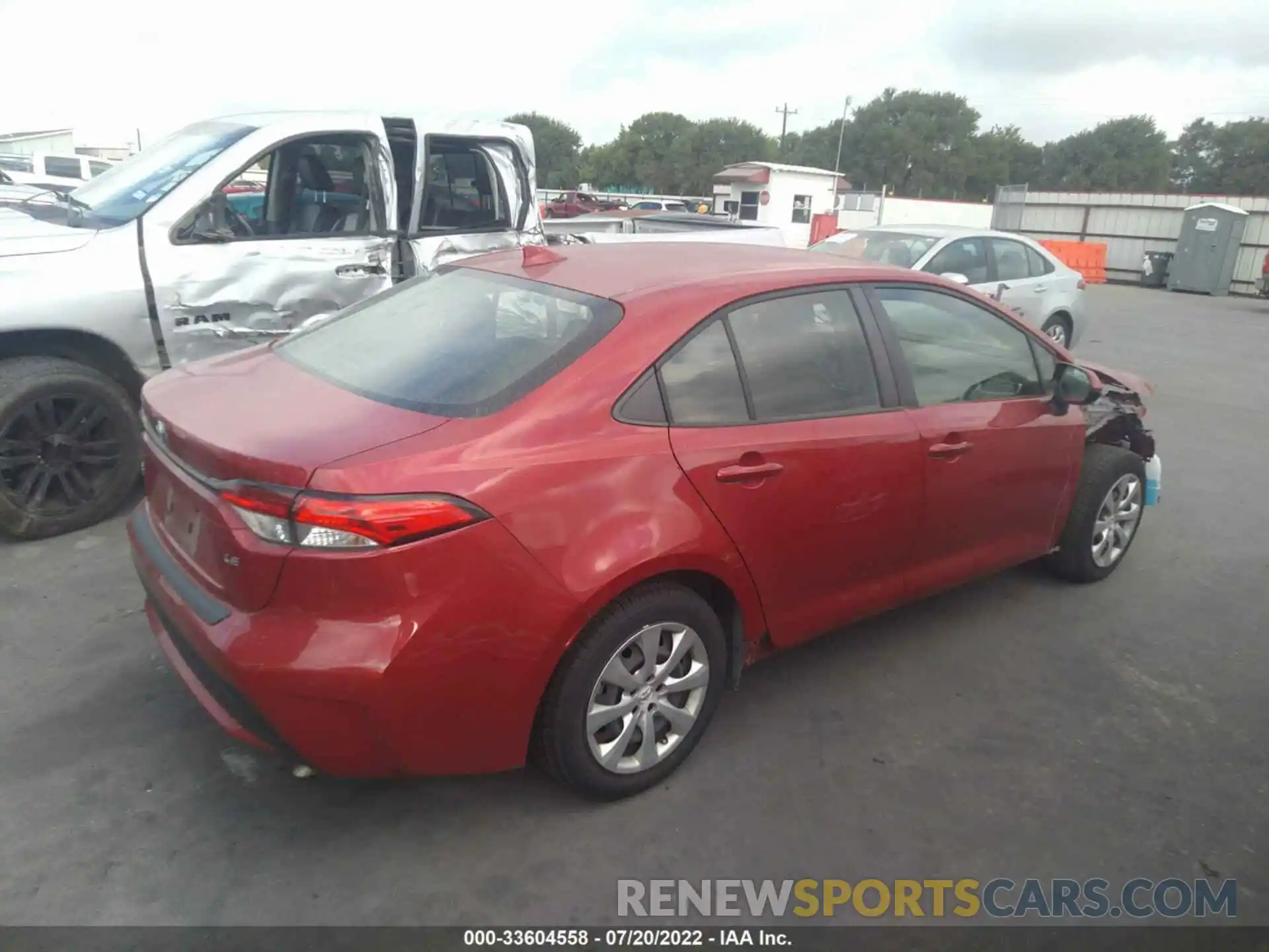 4 Photograph of a damaged car JTDEPRAE5LJ105020 TOYOTA COROLLA 2020