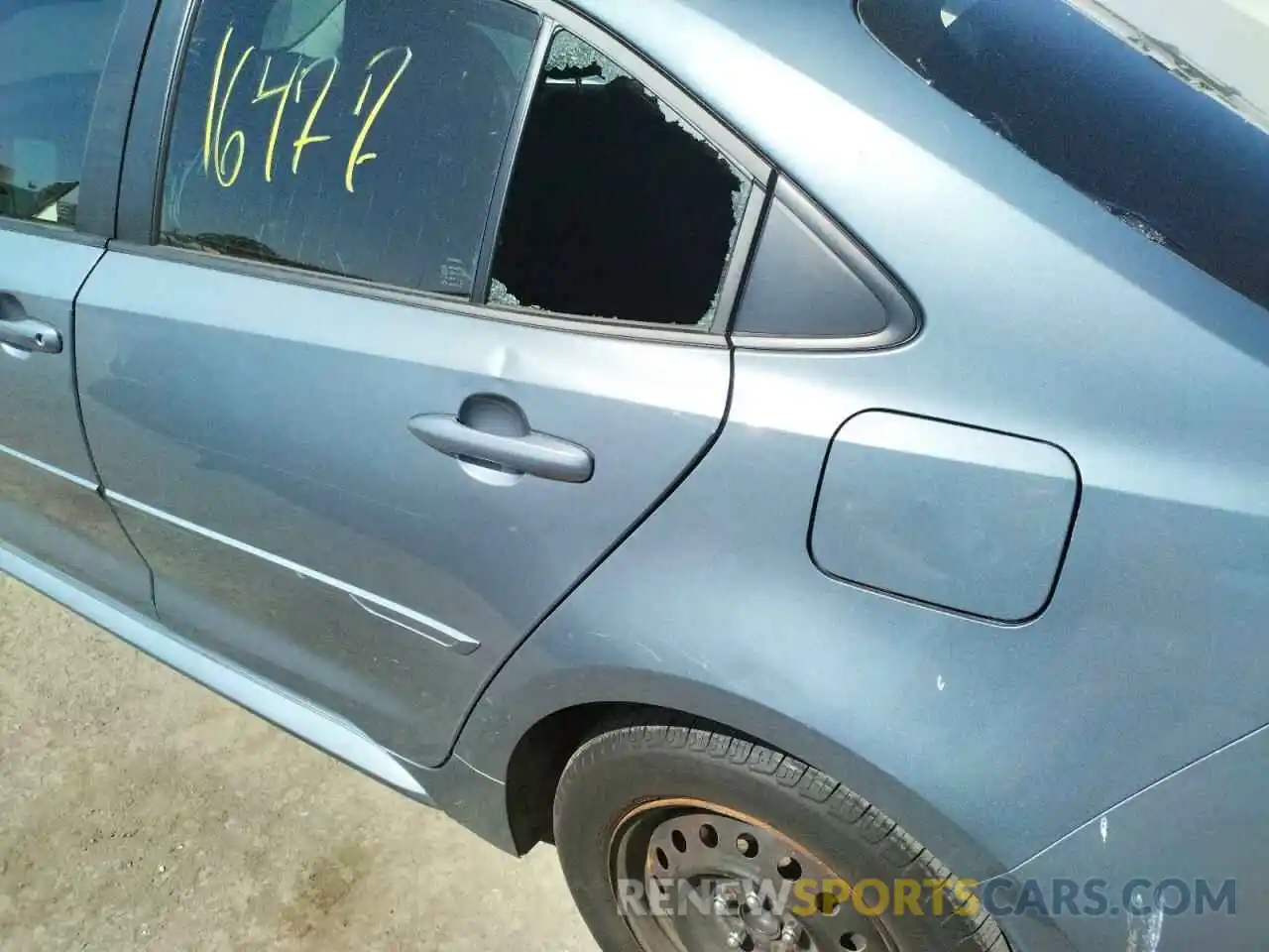 9 Photograph of a damaged car JTDEPRAE5LJ106765 TOYOTA COROLLA 2020