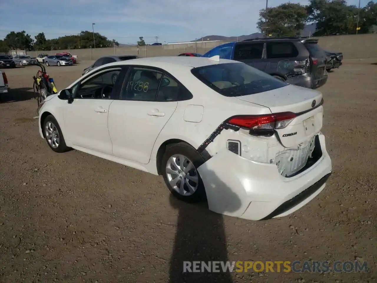 3 Photograph of a damaged car JTDEPRAE5LJ107575 TOYOTA COROLLA 2020