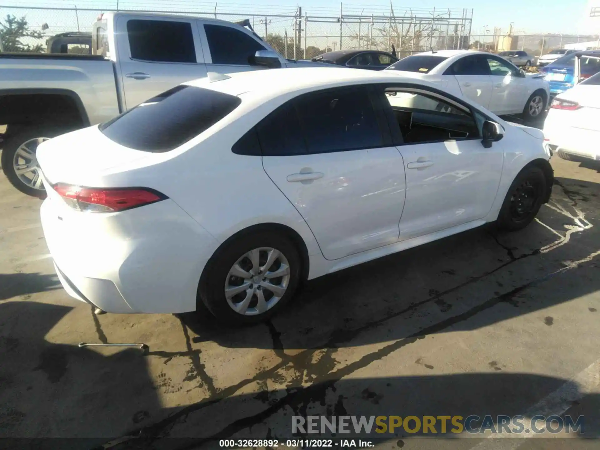 4 Photograph of a damaged car JTDEPRAE5LJ114249 TOYOTA COROLLA 2020