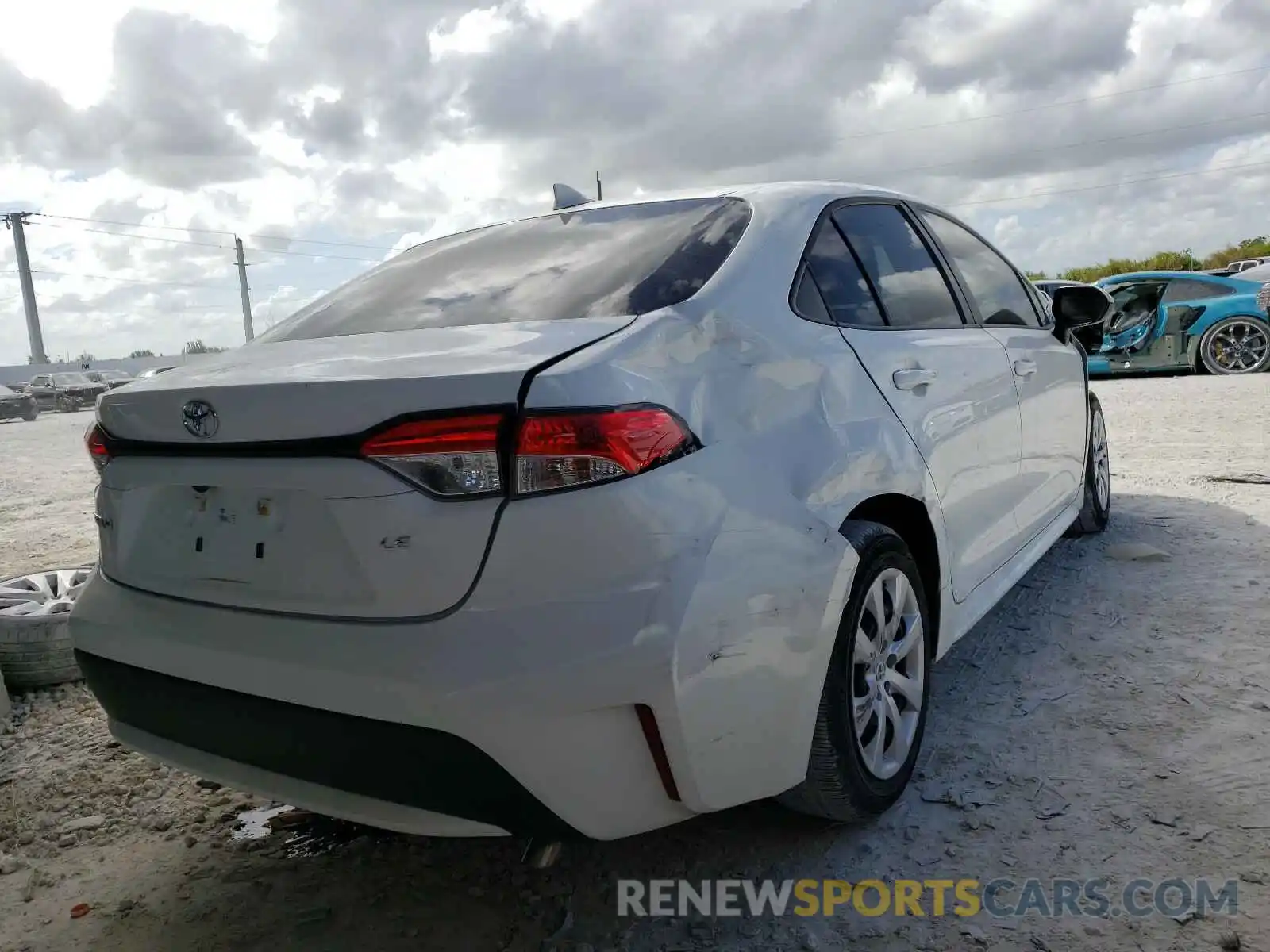 4 Photograph of a damaged car JTDEPRAE5LJ114915 TOYOTA COROLLA 2020