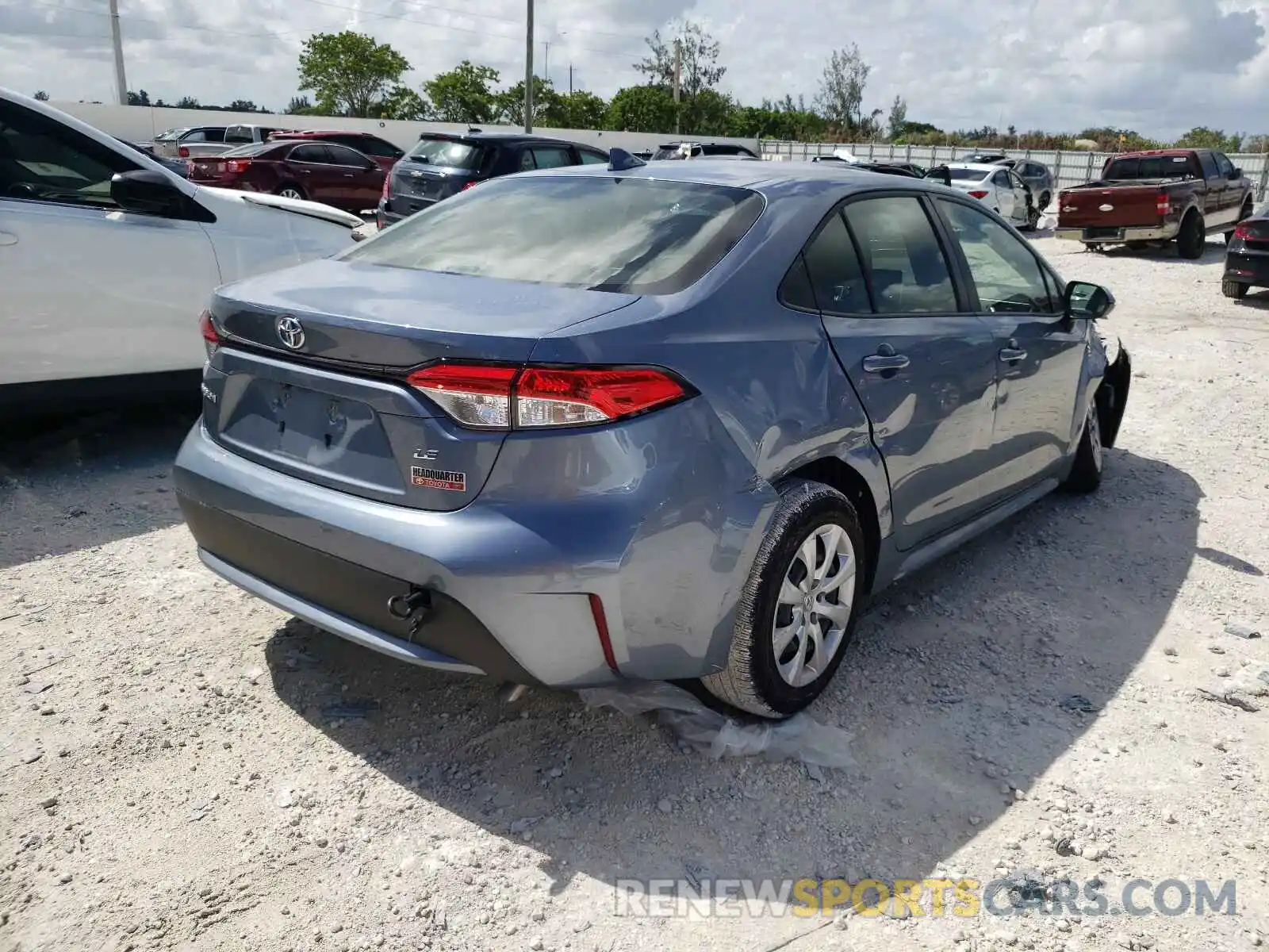 4 Photograph of a damaged car JTDEPRAE5LJ115143 TOYOTA COROLLA 2020