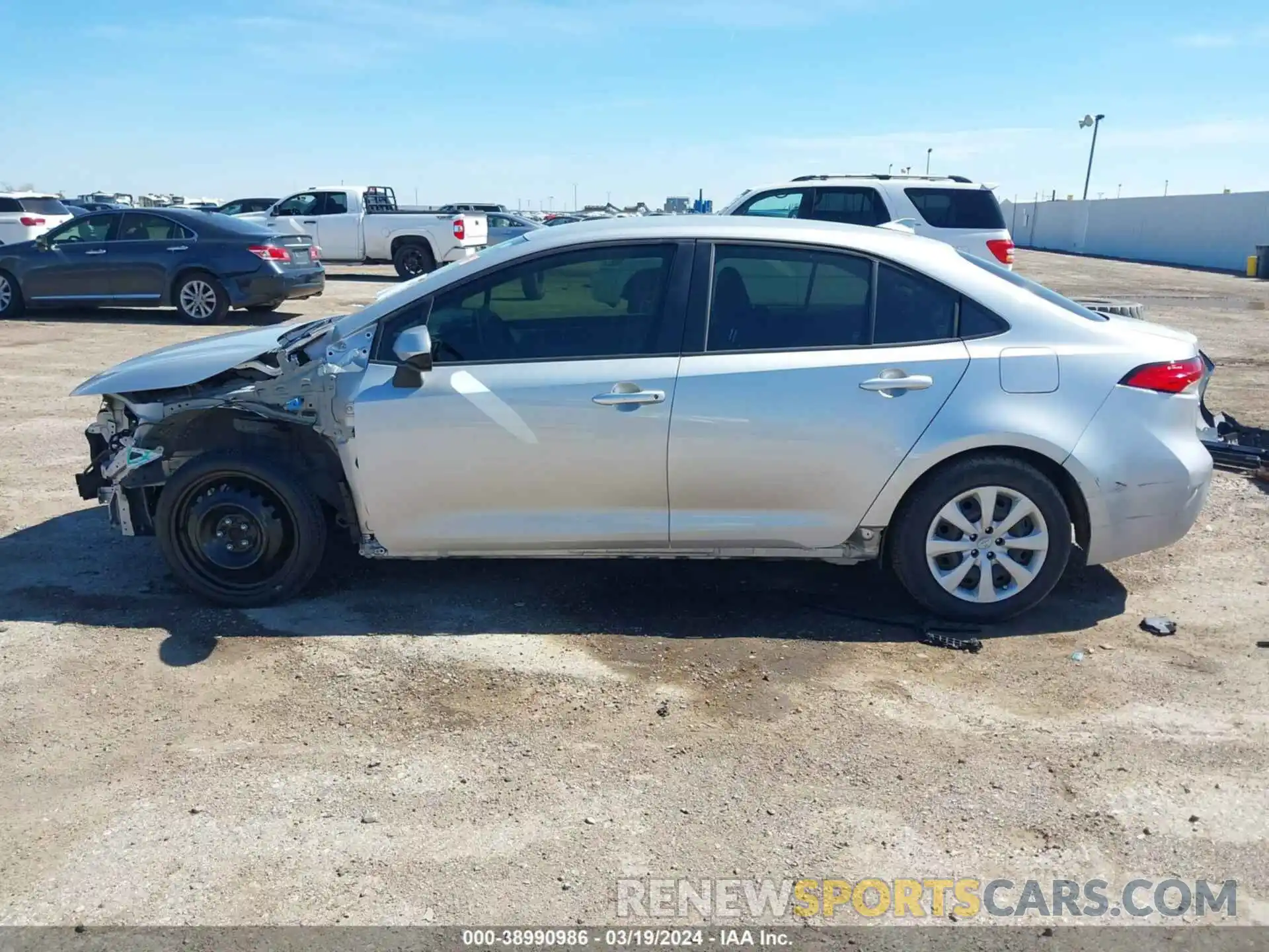 15 Photograph of a damaged car JTDEPRAE5LJ115563 TOYOTA COROLLA 2020