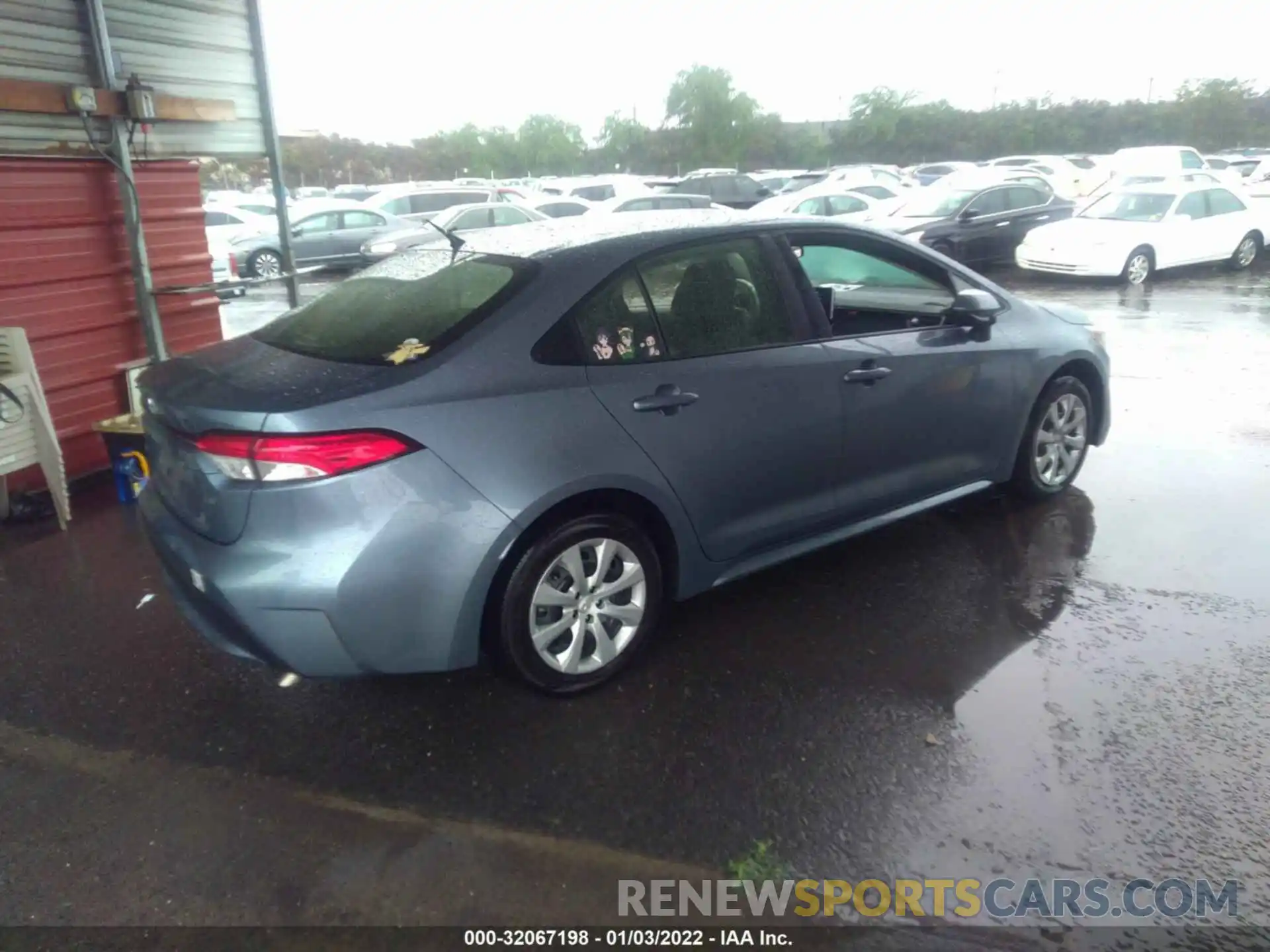 4 Photograph of a damaged car JTDEPRAE5LJ115918 TOYOTA COROLLA 2020