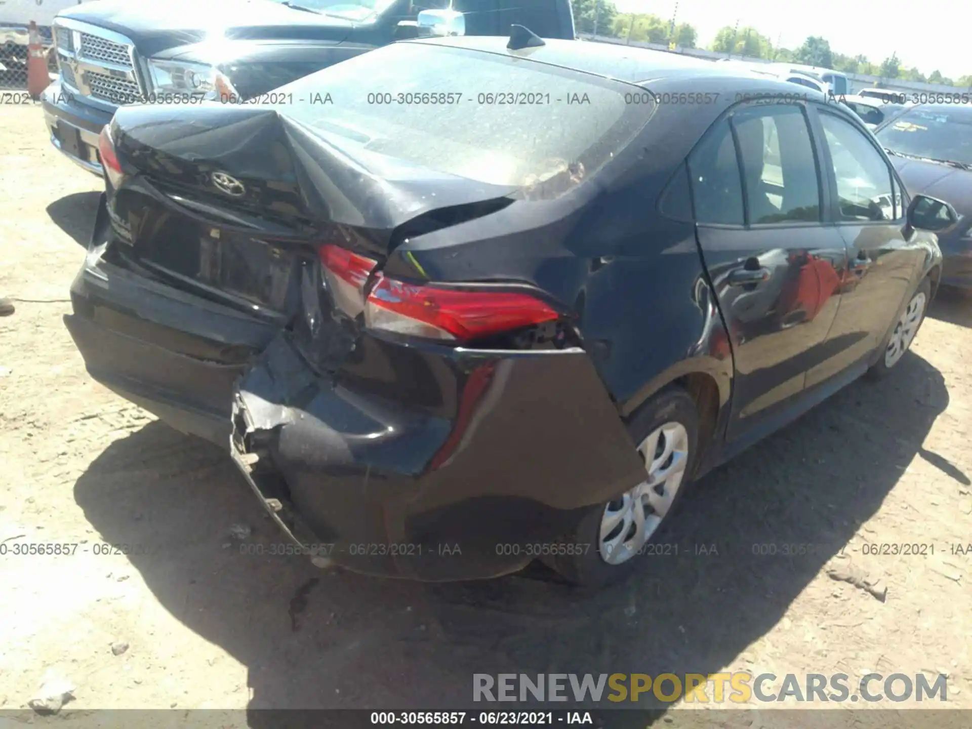 4 Photograph of a damaged car JTDEPRAE6LJ000826 TOYOTA COROLLA 2020