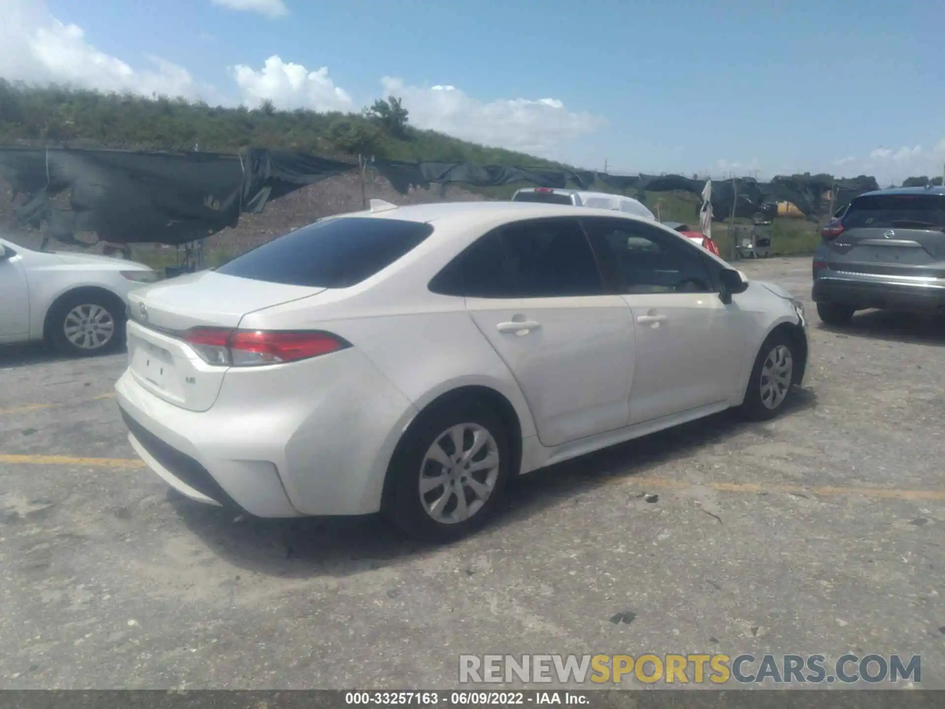 4 Photograph of a damaged car JTDEPRAE6LJ005427 TOYOTA COROLLA 2020