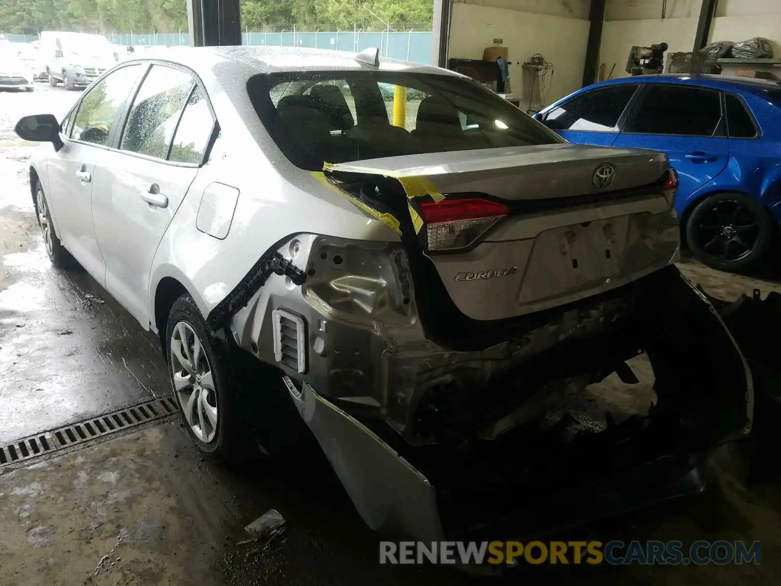 3 Photograph of a damaged car JTDEPRAE6LJ006089 TOYOTA COROLLA 2020