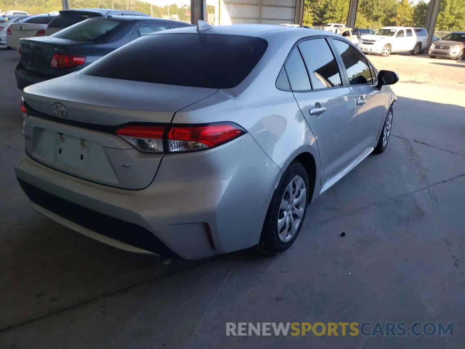 4 Photograph of a damaged car JTDEPRAE6LJ008747 TOYOTA COROLLA 2020