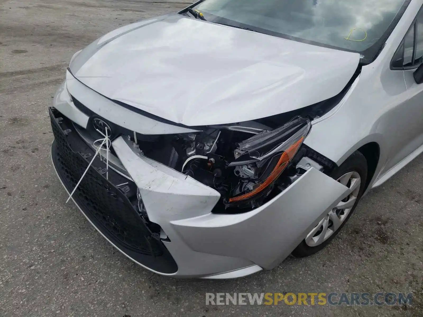 9 Photograph of a damaged car JTDEPRAE6LJ009381 TOYOTA COROLLA 2020