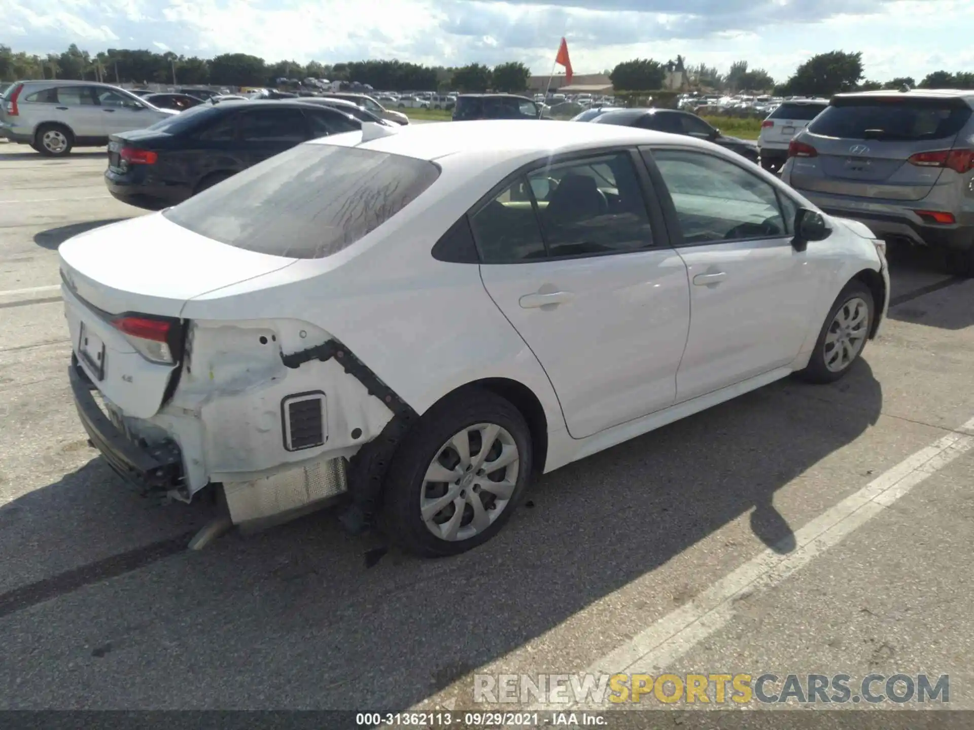 4 Photograph of a damaged car JTDEPRAE6LJ010868 TOYOTA COROLLA 2020